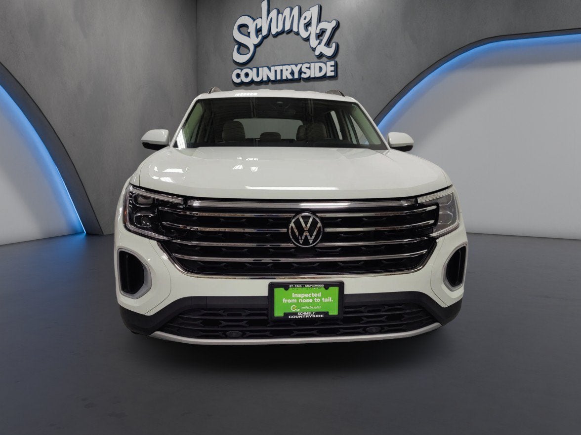 Used 2024 Volkswagen Atlas SE with VIN 1V2LR2CA5RC509224 for sale in Maplewood, Minnesota