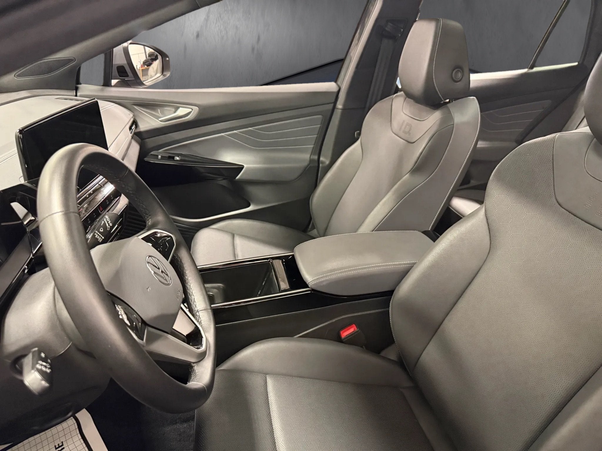 2023 Volkswagen ID.4 Pro S Long Range w/Glass Roof
