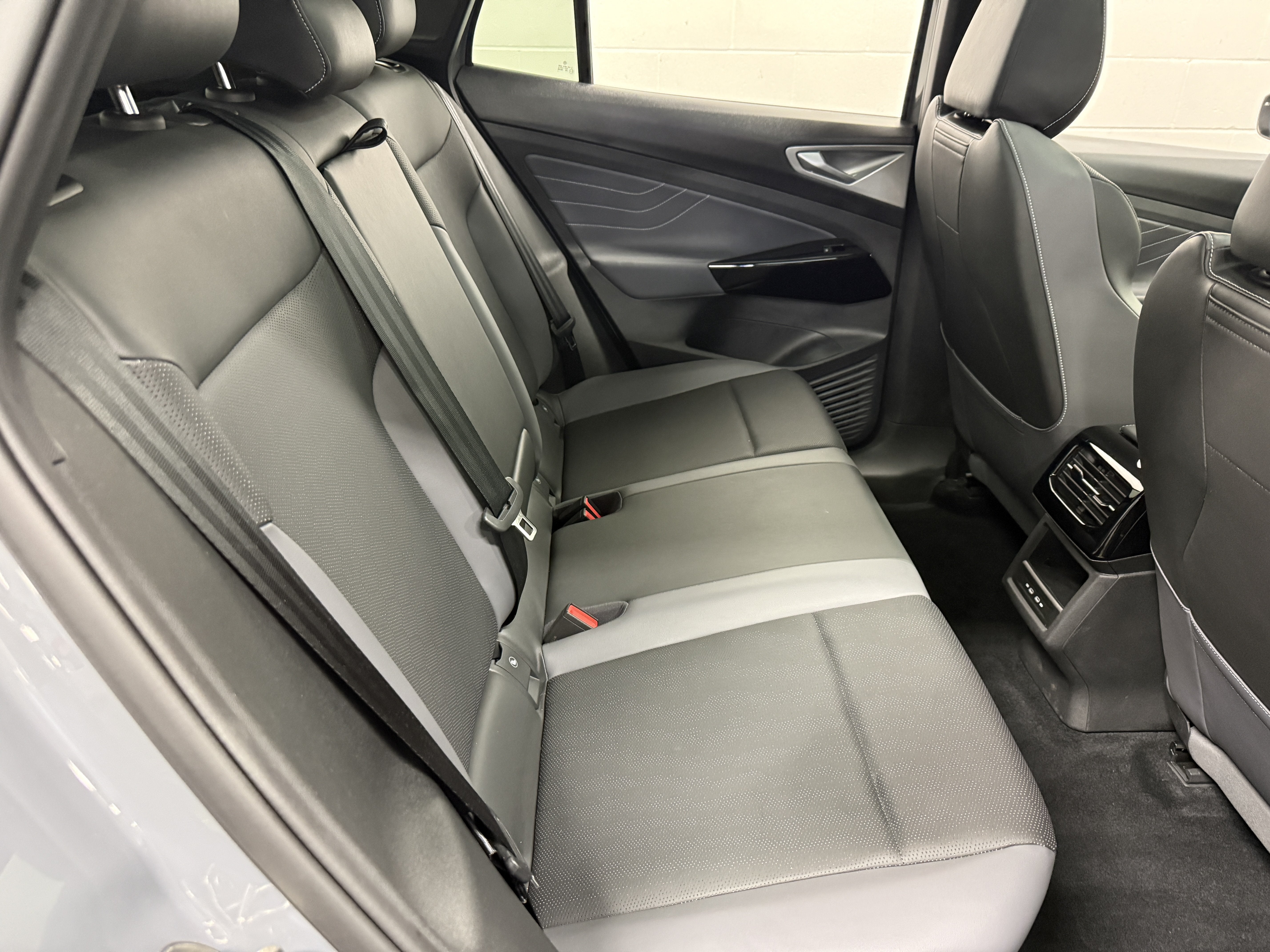 2023 Volkswagen ID.4 Pro S Long Range w/Glass Roof