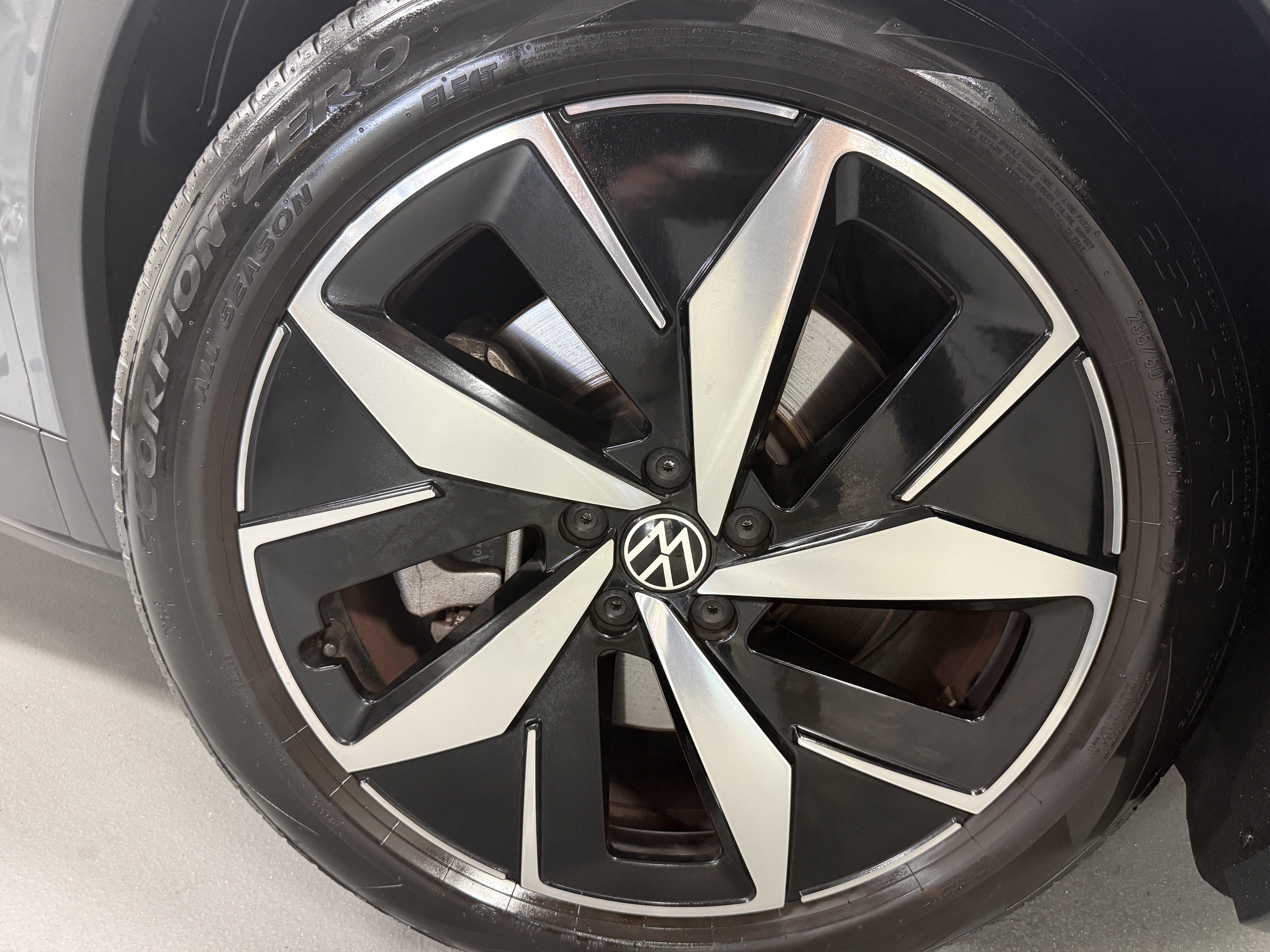 2023 Volkswagen ID.4 Pro S Long Range w/Glass Roof