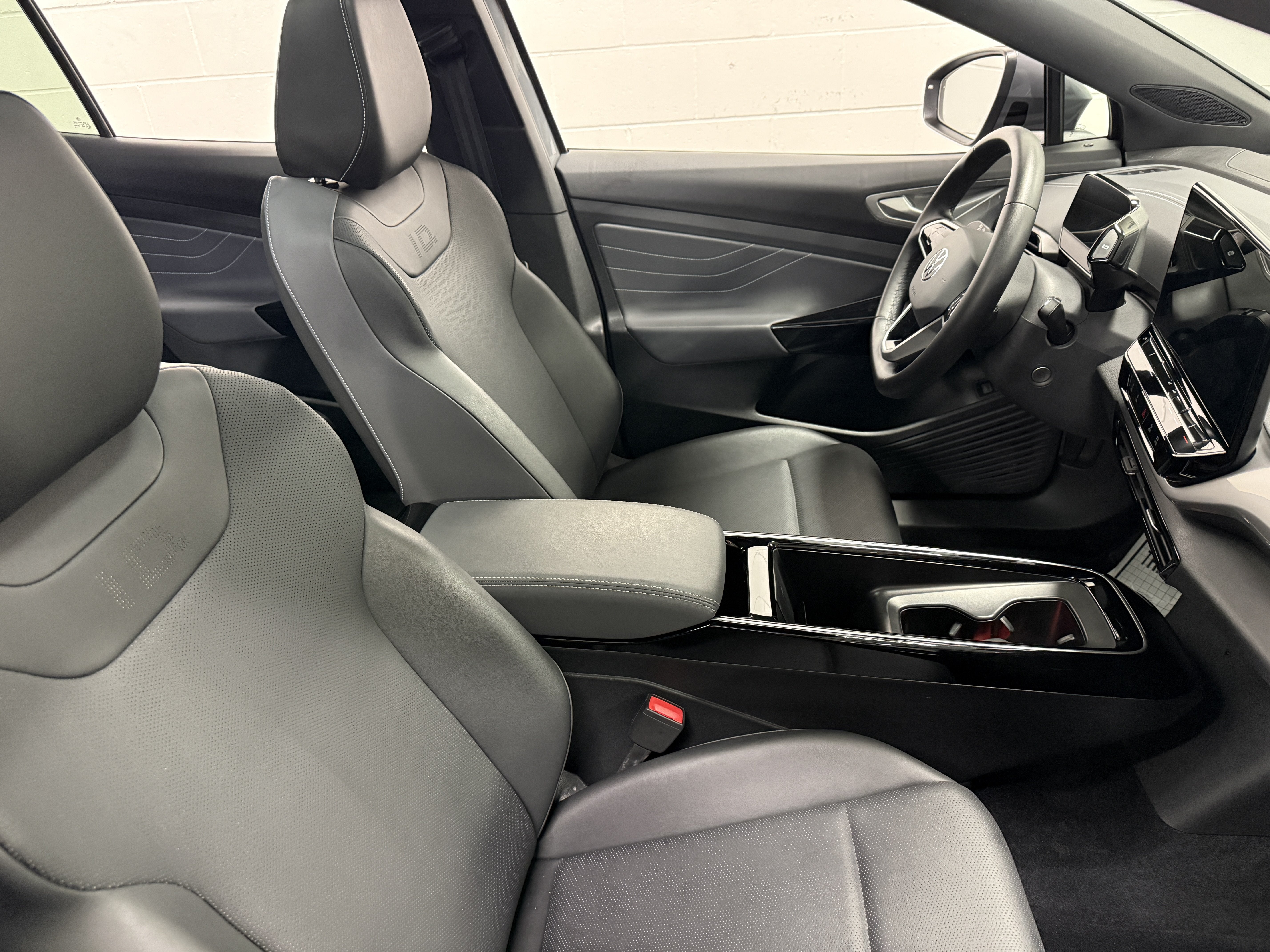 2023 Volkswagen ID.4 Pro S Long Range w/Glass Roof