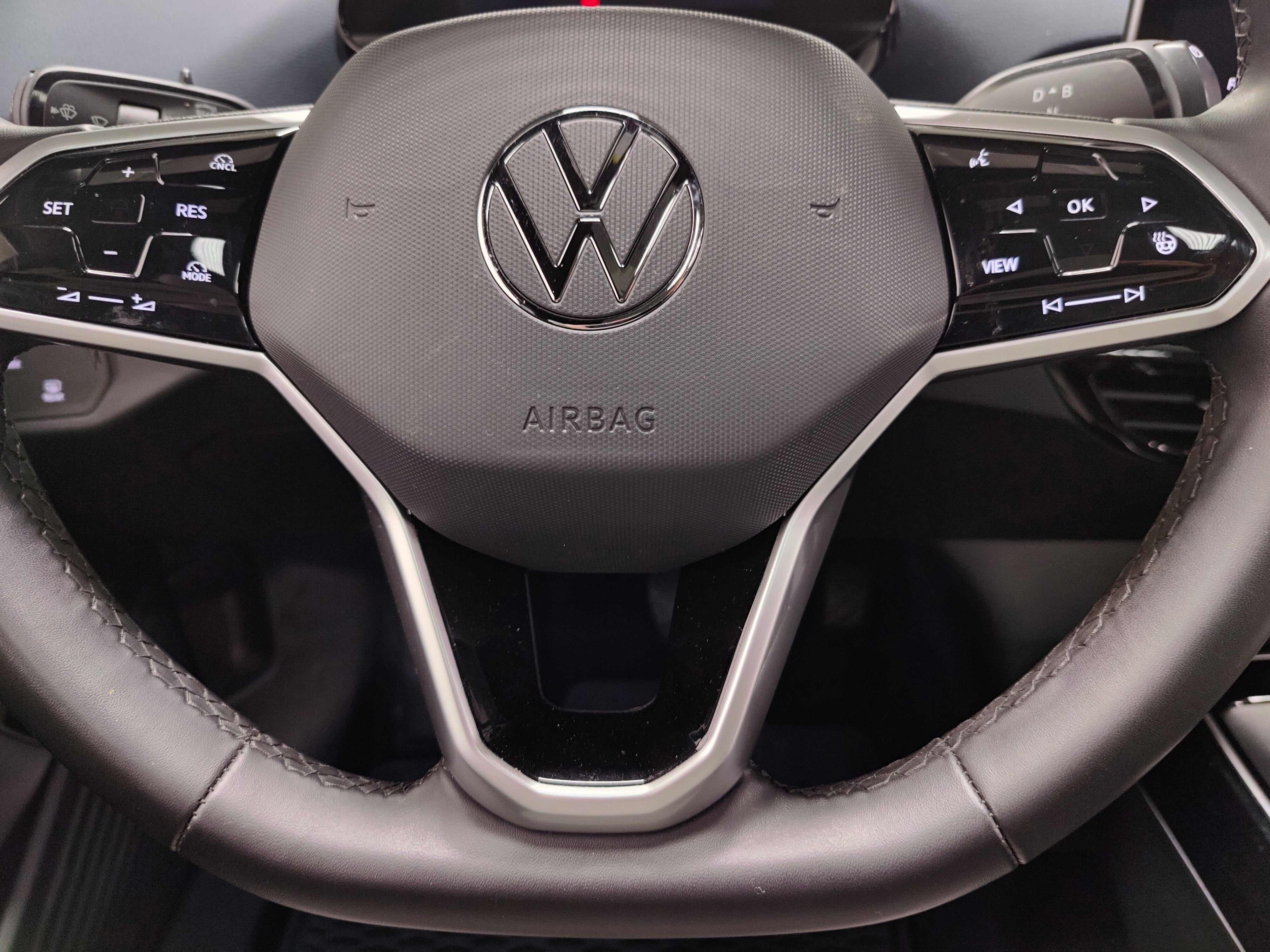 2025 Volkswagen ID.4 Pro S Long Range w/Glass Roof