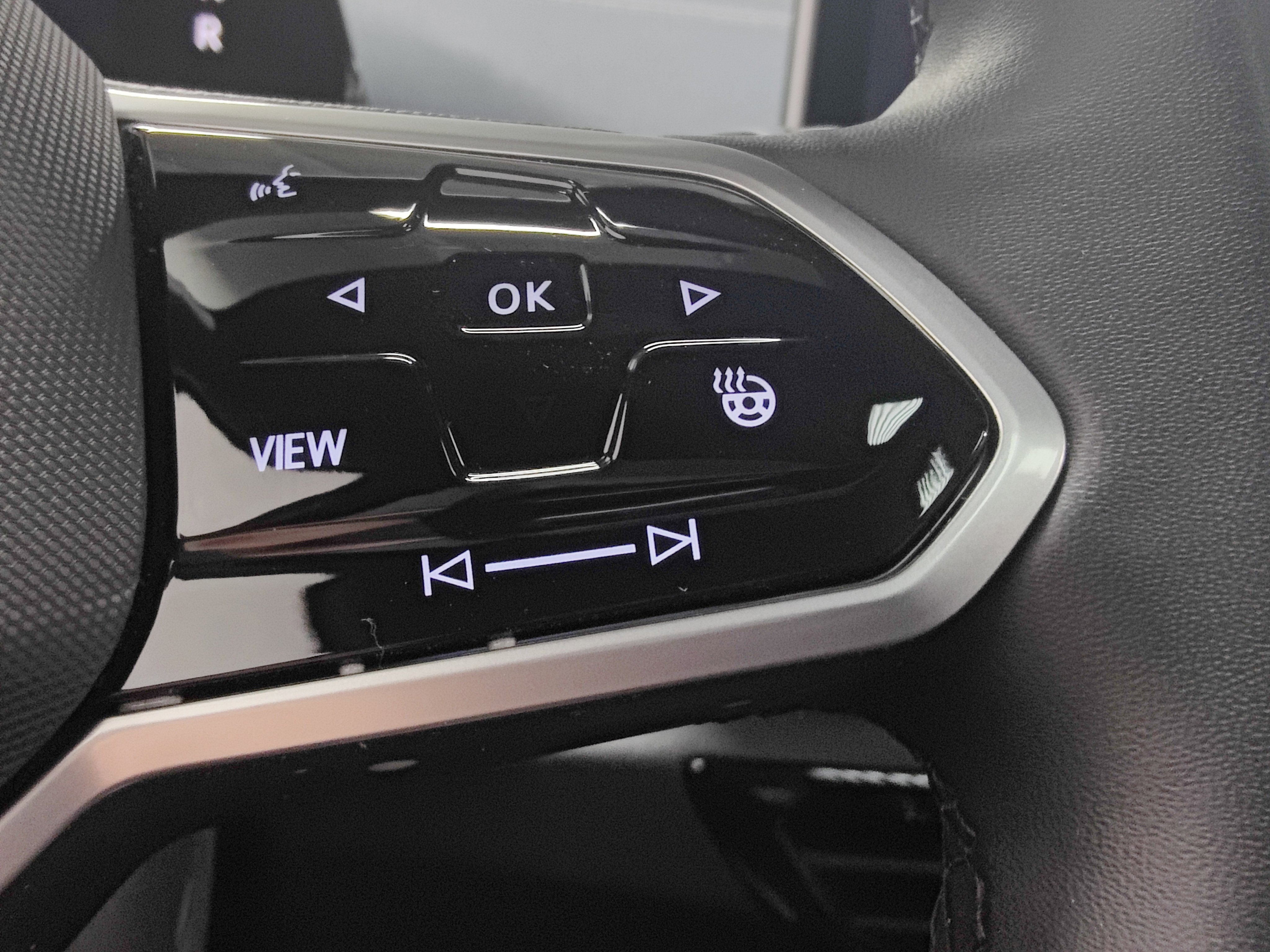2025 Volkswagen ID.4 Pro S Long Range w/Glass Roof