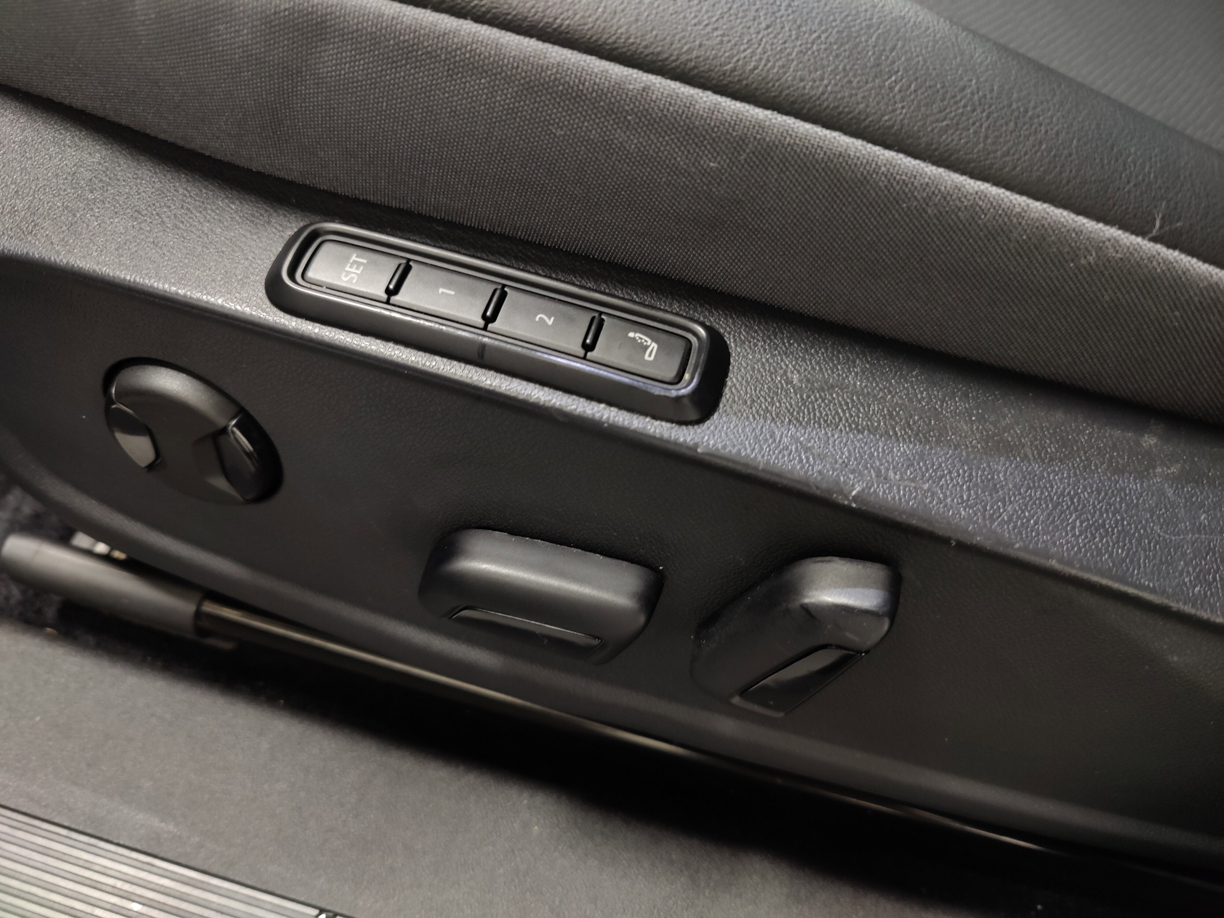 2023 Volkswagen ID.4 Pro S Long Range AWD w/Glass Roof