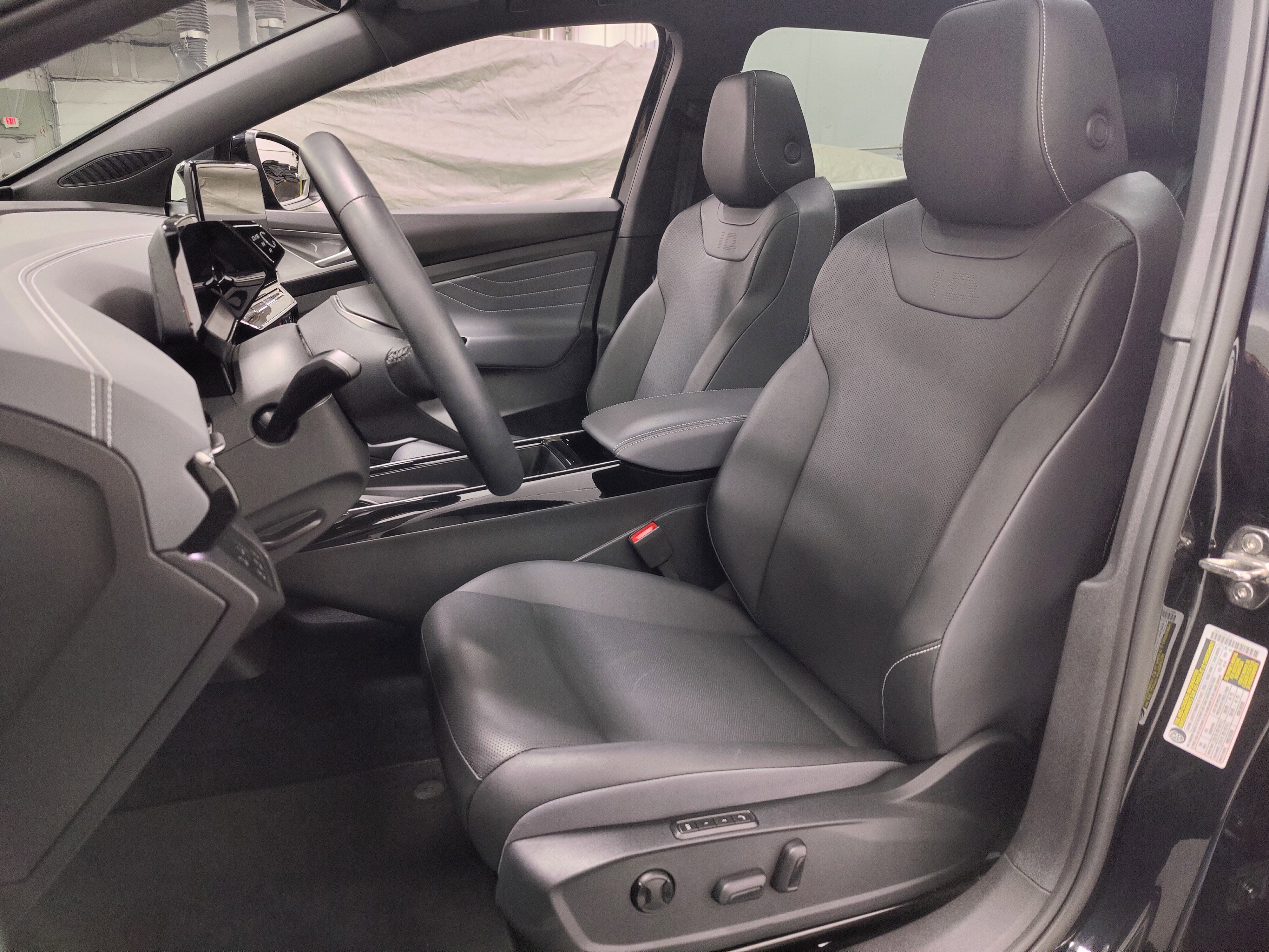 2023 Volkswagen ID.4 Pro S Long Range AWD w/Glass Roof