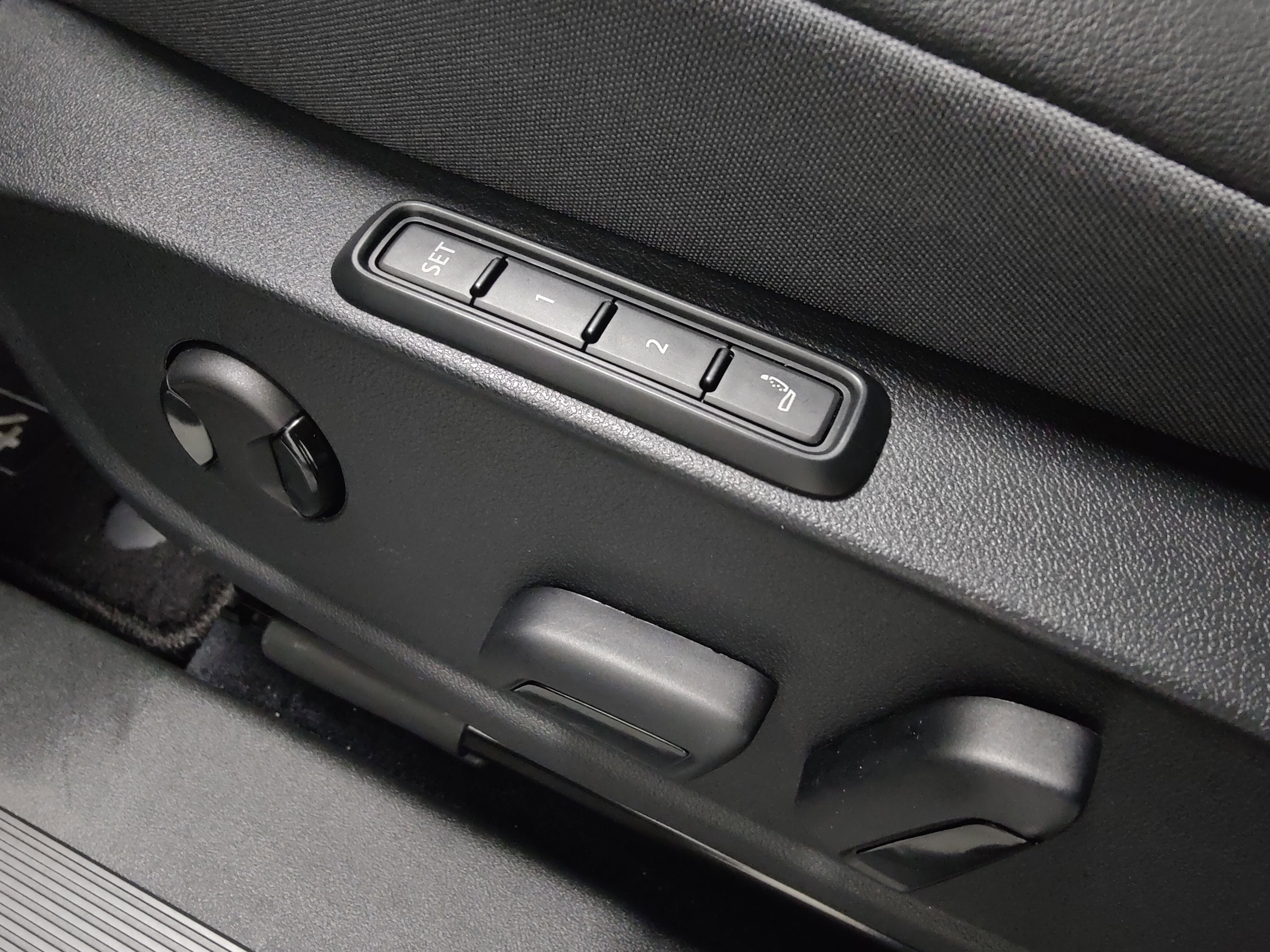 2023 Volkswagen ID.4 Pro S Long Range AWD w/Glass Roof