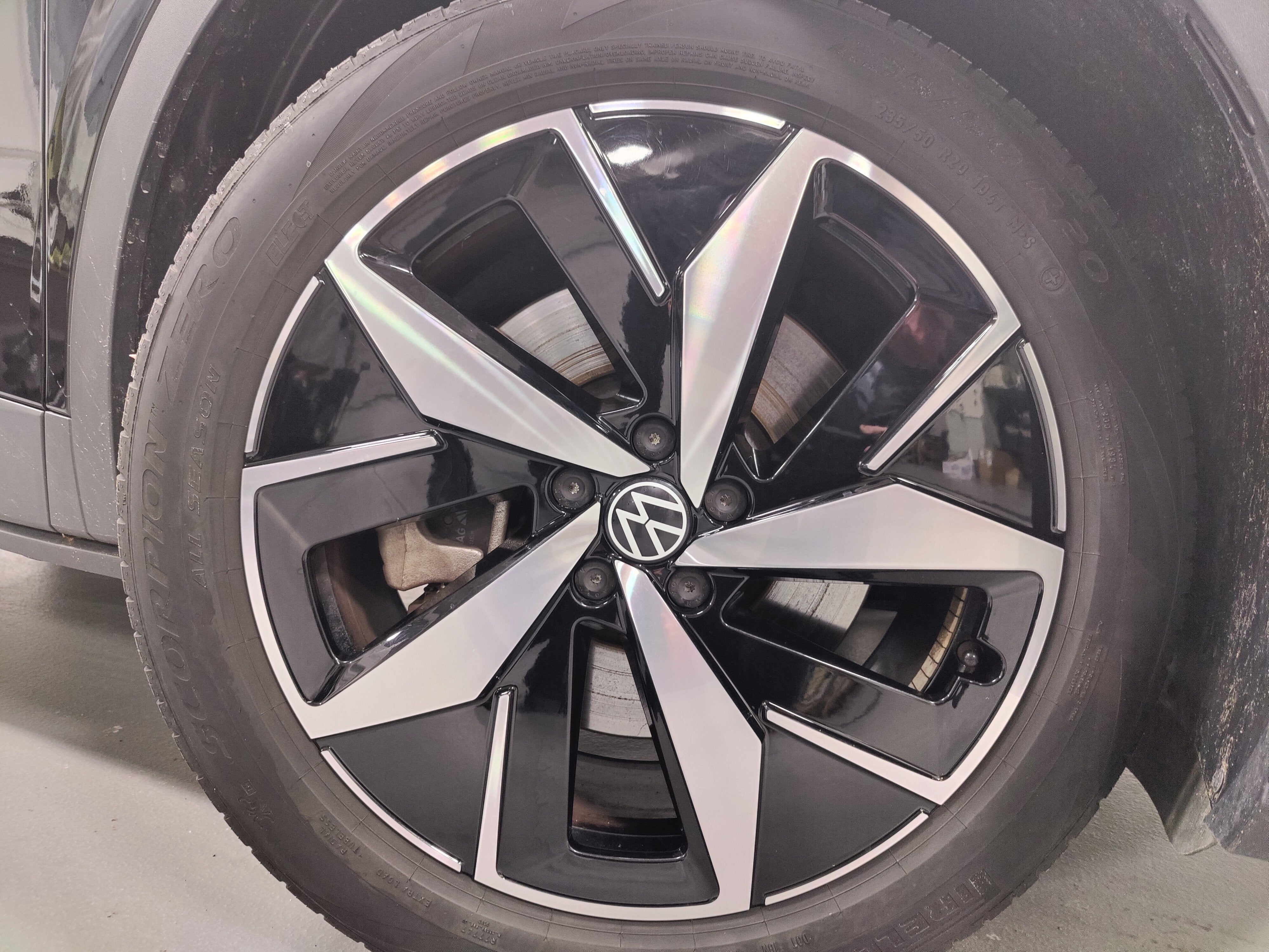 2023 Volkswagen ID.4 Pro S Long Range AWD w/Glass Roof