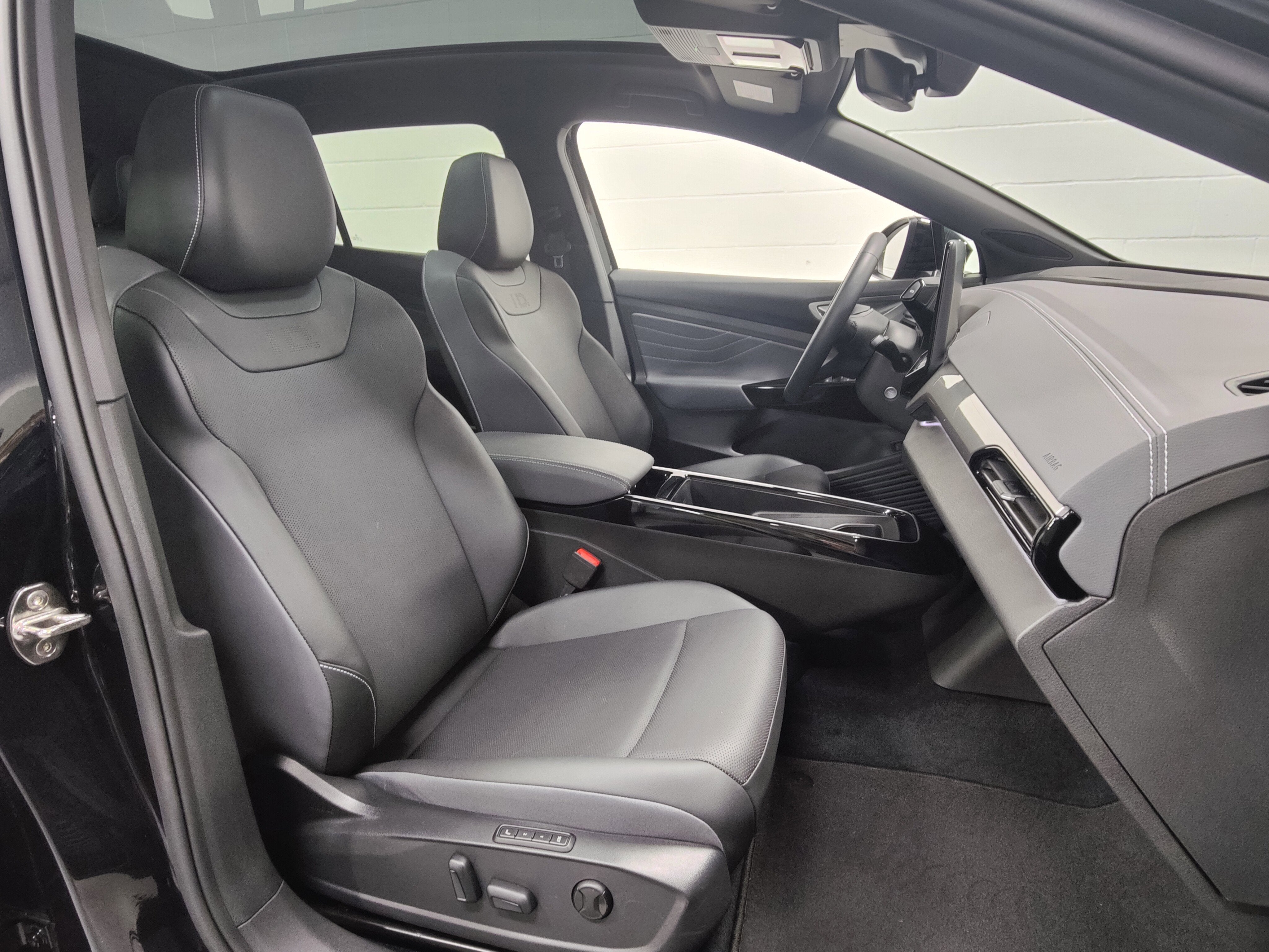 2023 Volkswagen ID.4 Pro S Long Range AWD w/Glass Roof