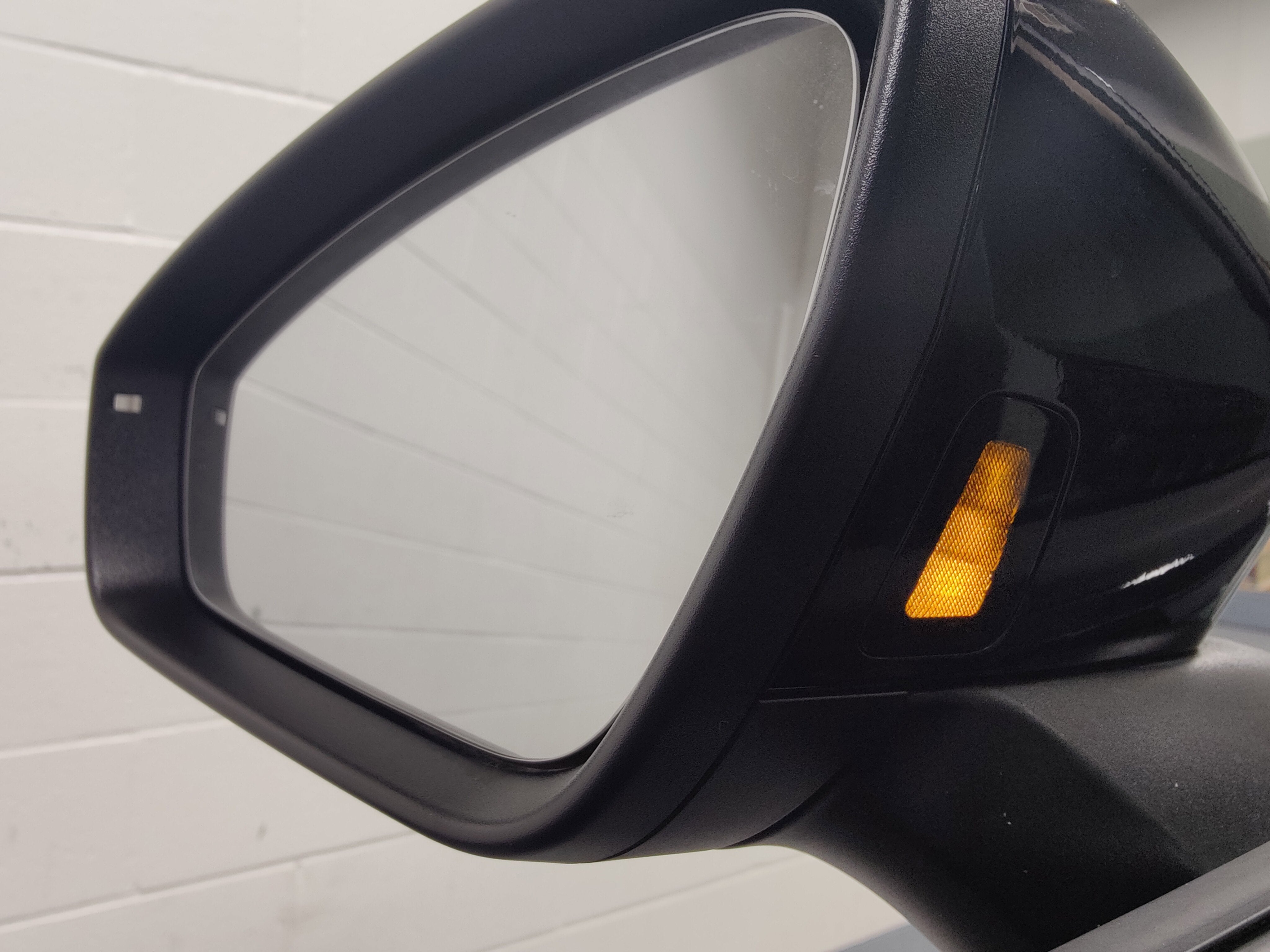 2023 Volkswagen ID.4 Pro S Long Range AWD w/Glass Roof