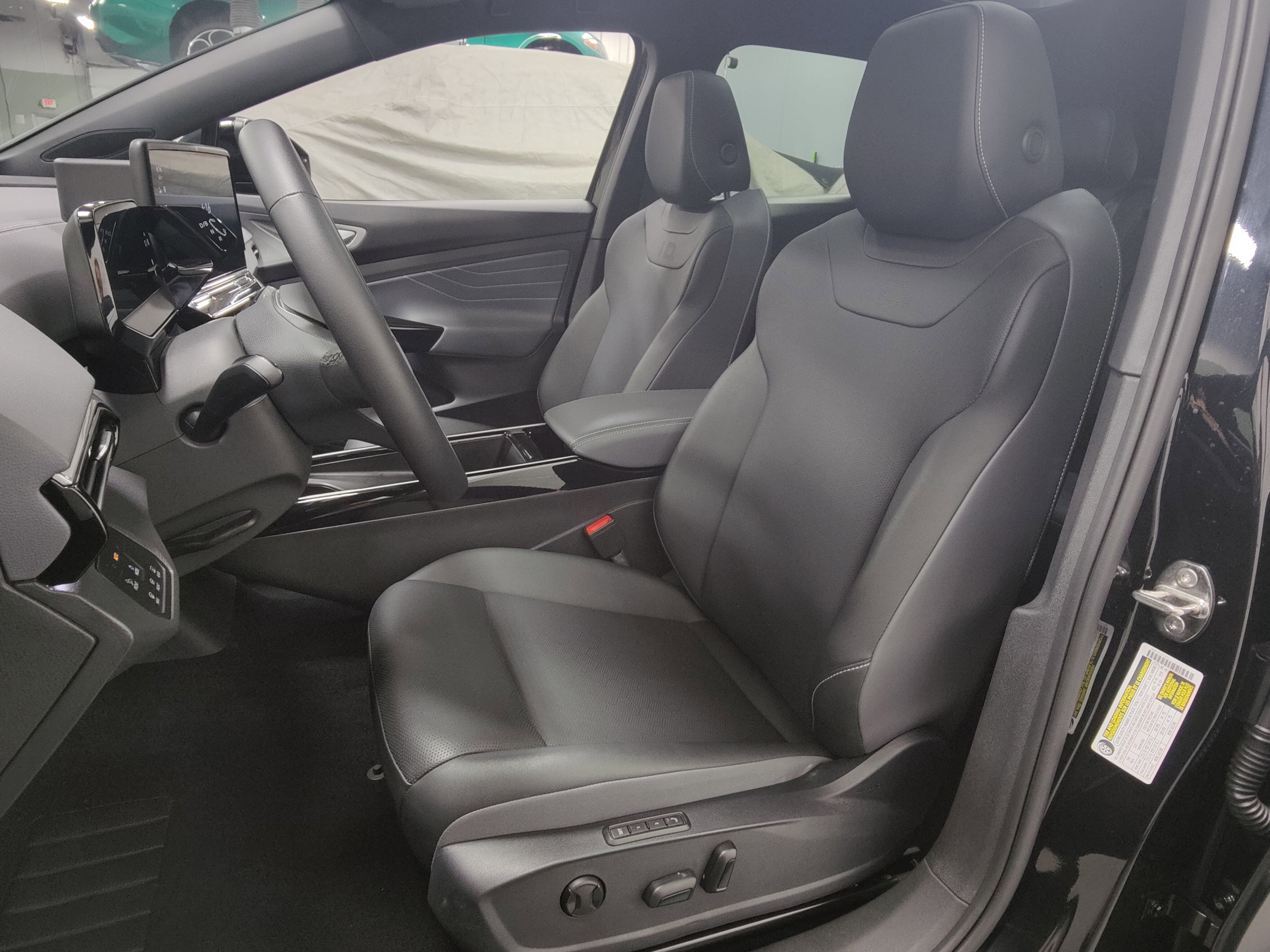 2023 Volkswagen ID.4 Pro S AWD Long Range w/Glass Roof