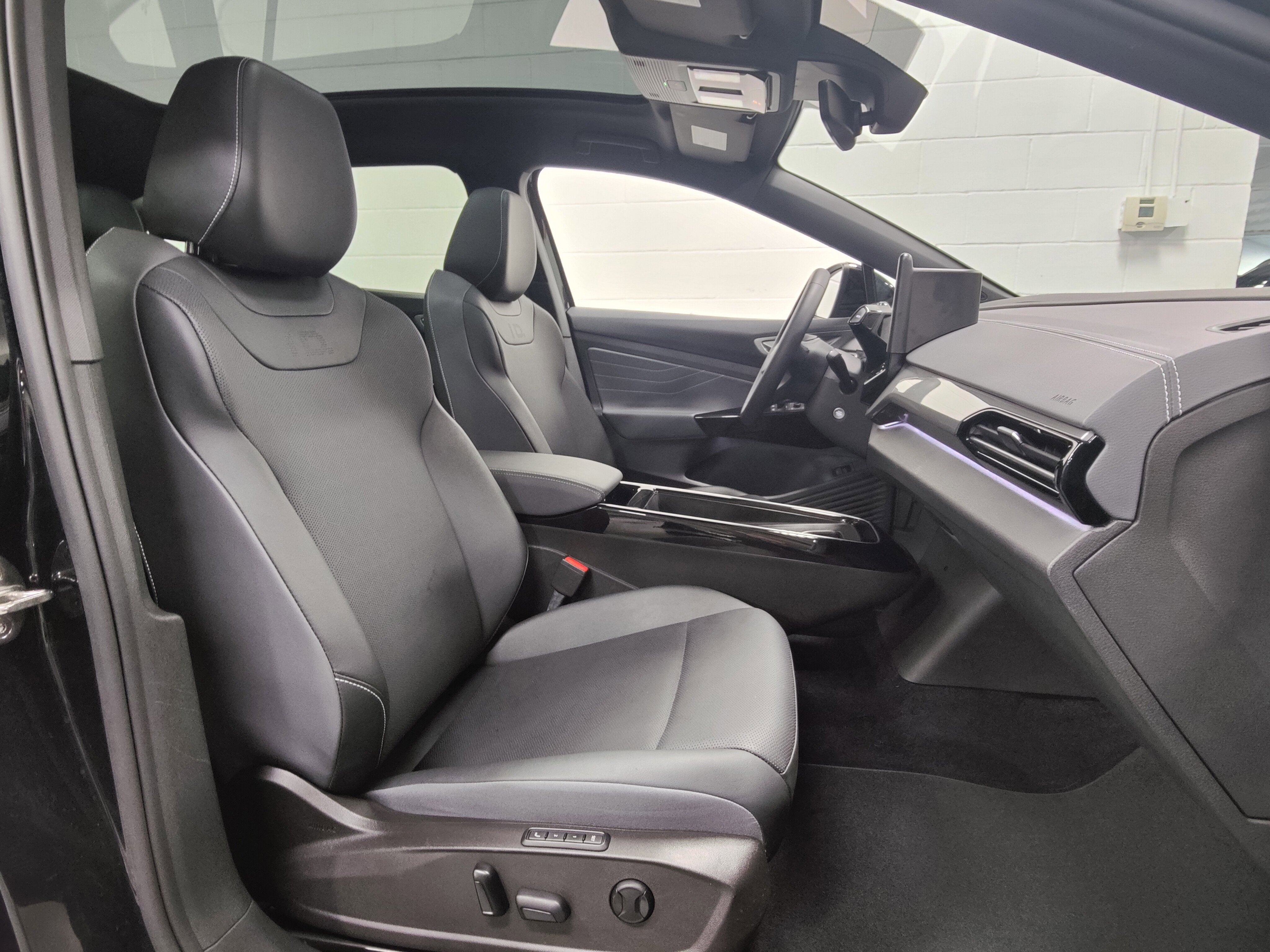 2023 Volkswagen ID.4 Pro S AWD Long Range w/Glass Roof