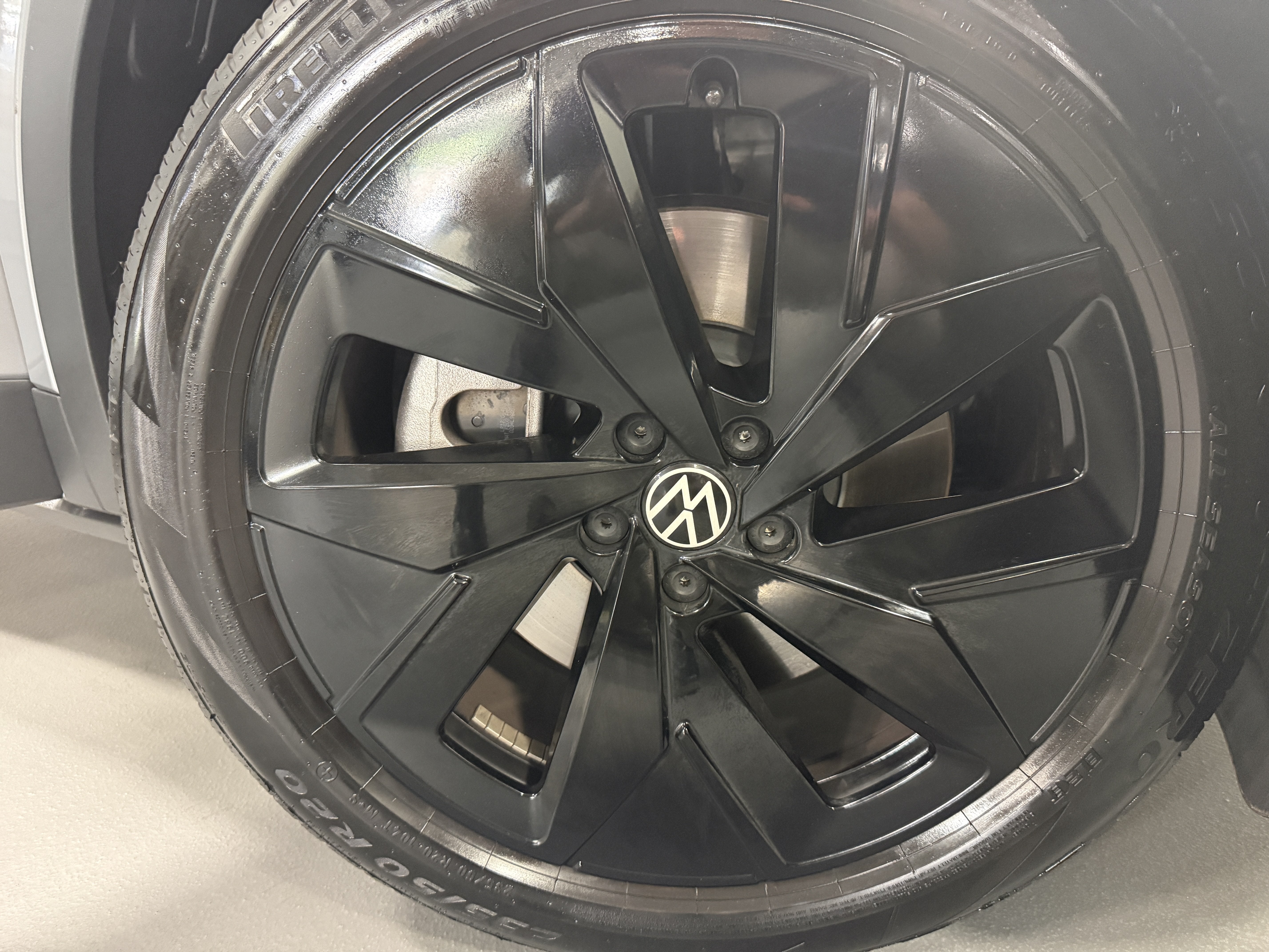 2025 Volkswagen ID.4 Pro S AWD Long Range w/Glass Roof