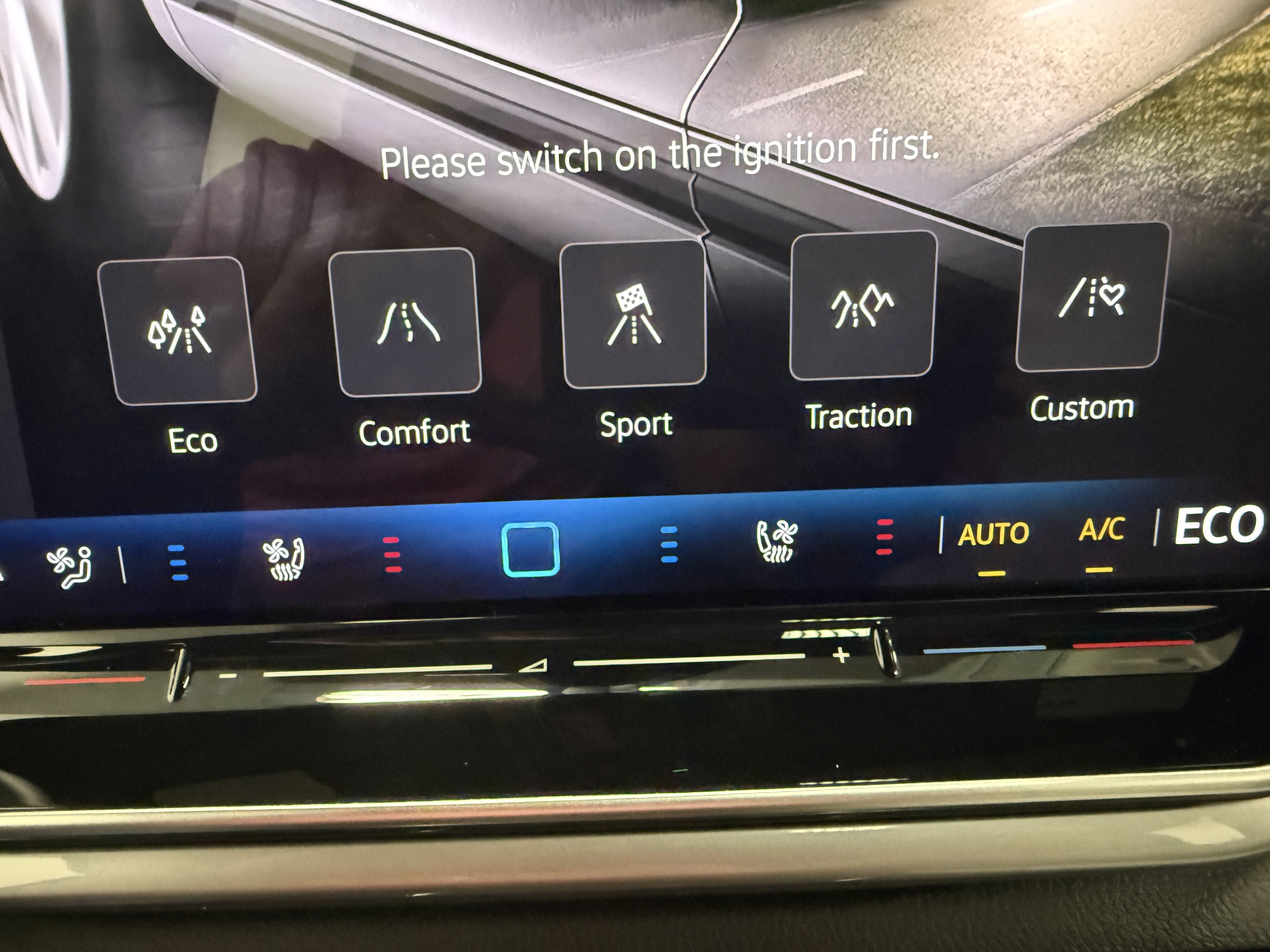 2025 Volkswagen ID.4 Pro S AWD Long Range w/Glass Roof