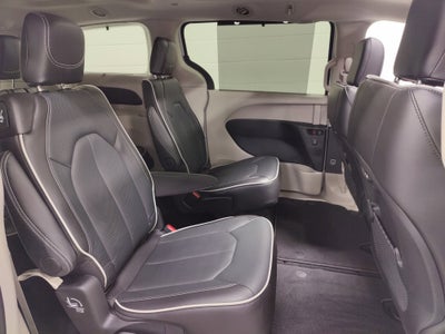 2024 Chrysler Pacifica Limited AWD w/Safety Sphere