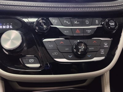 2024 Chrysler Pacifica Limited AWD w/Safety Sphere