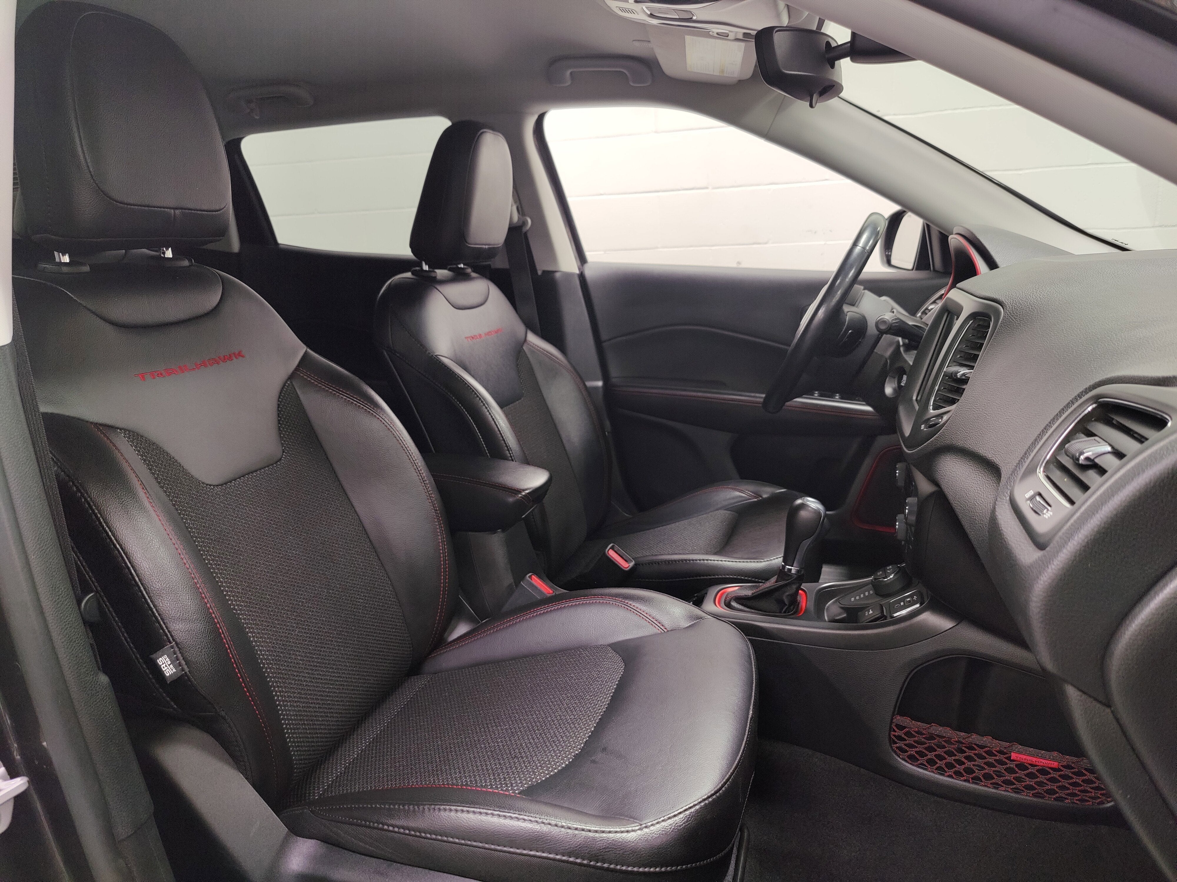 2020 Jeep Compass Trailhawk 4x4 w/Heated Seats