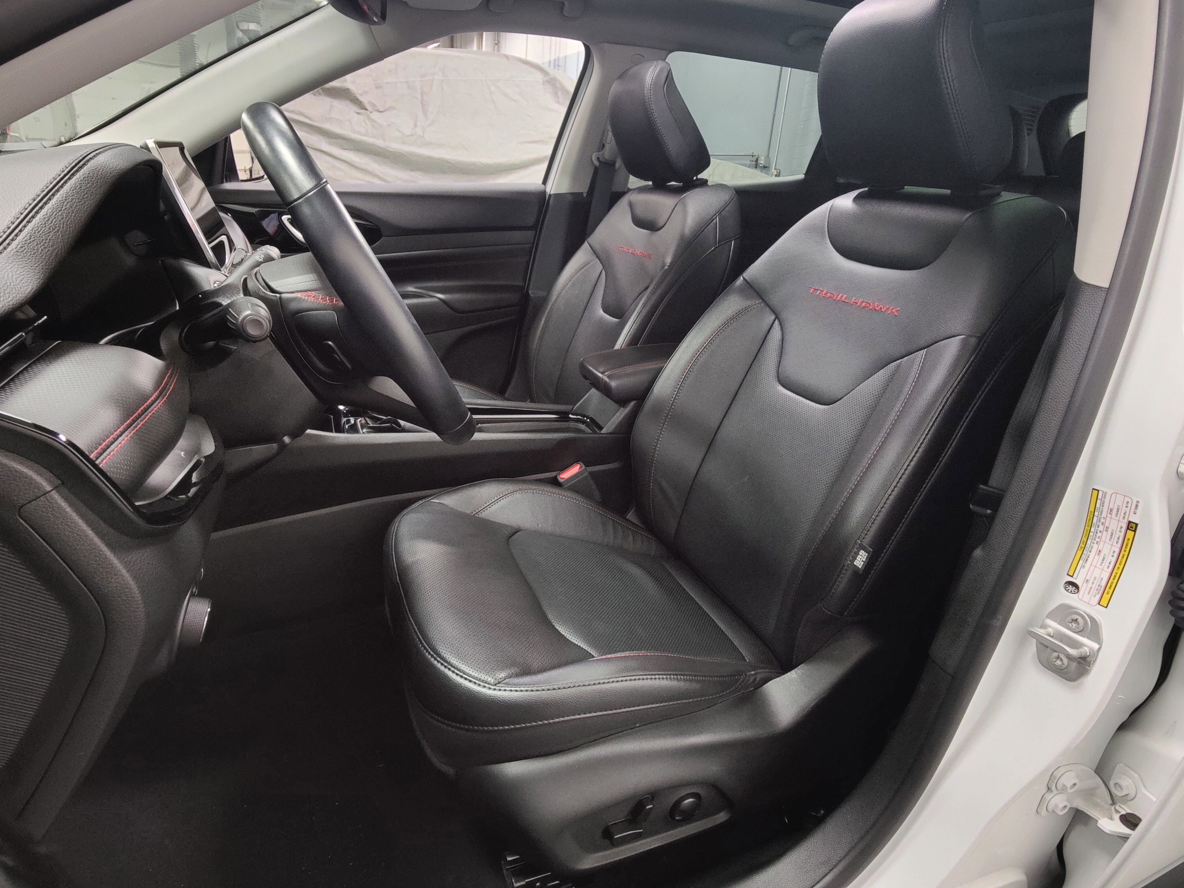 2022 Jeep Compass Trailhawk Elite 4X4 w/Sunroof/Nav