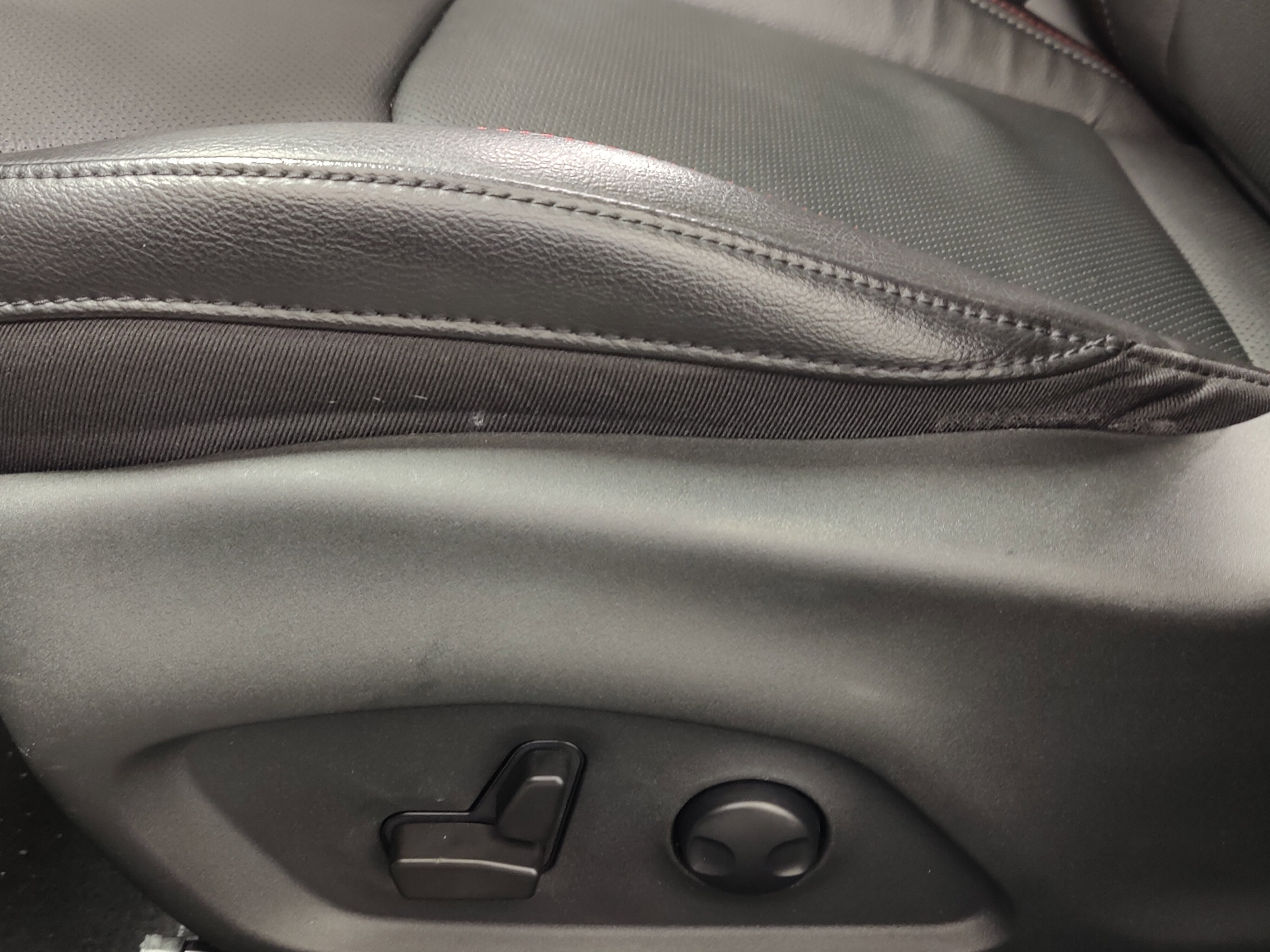 2022 Jeep Compass Trailhawk Elite 4X4 w/Sunroof/Nav