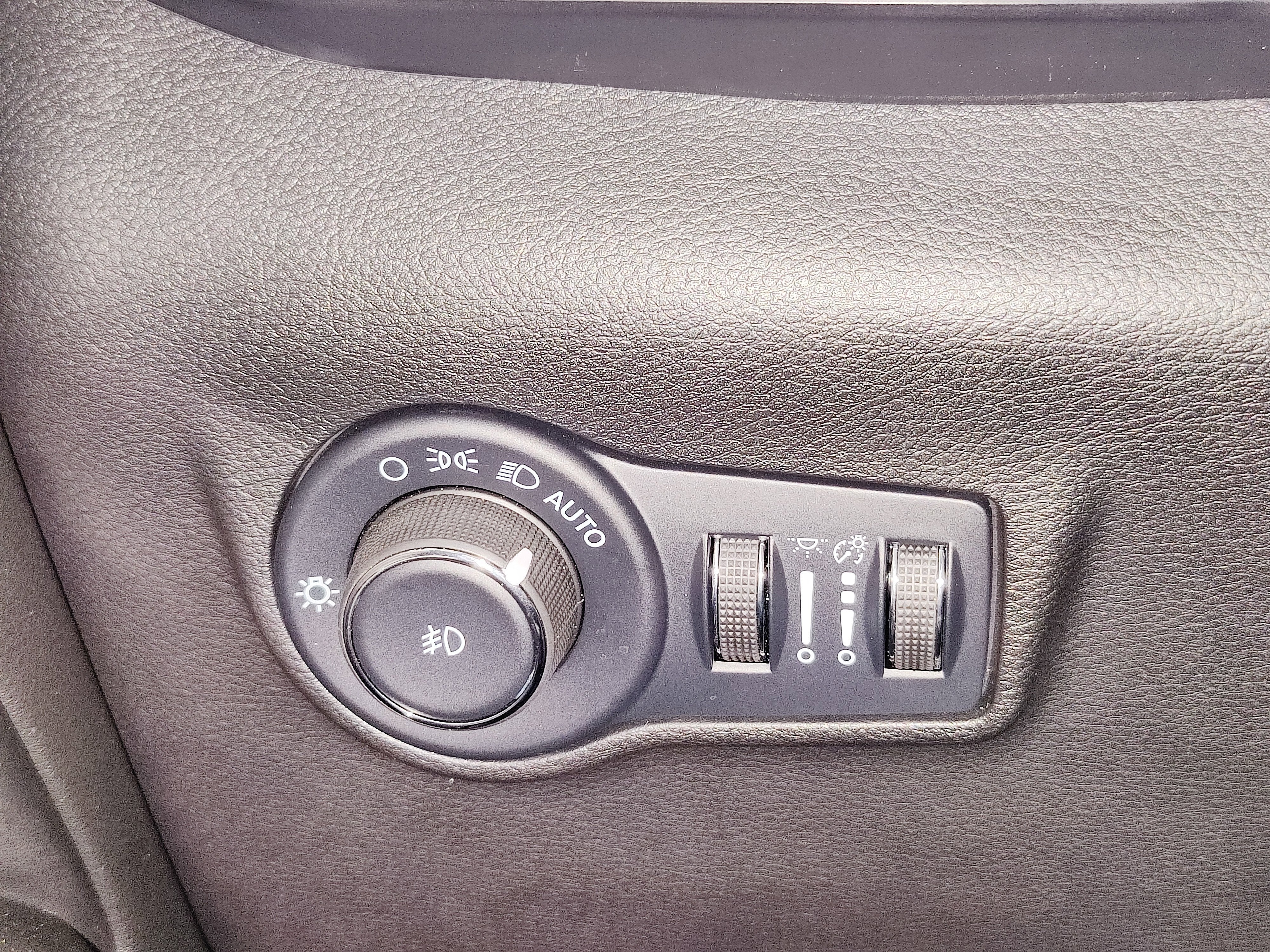 2022 Jeep Compass Trailhawk Elite 4X4 w/Sunroof/Nav