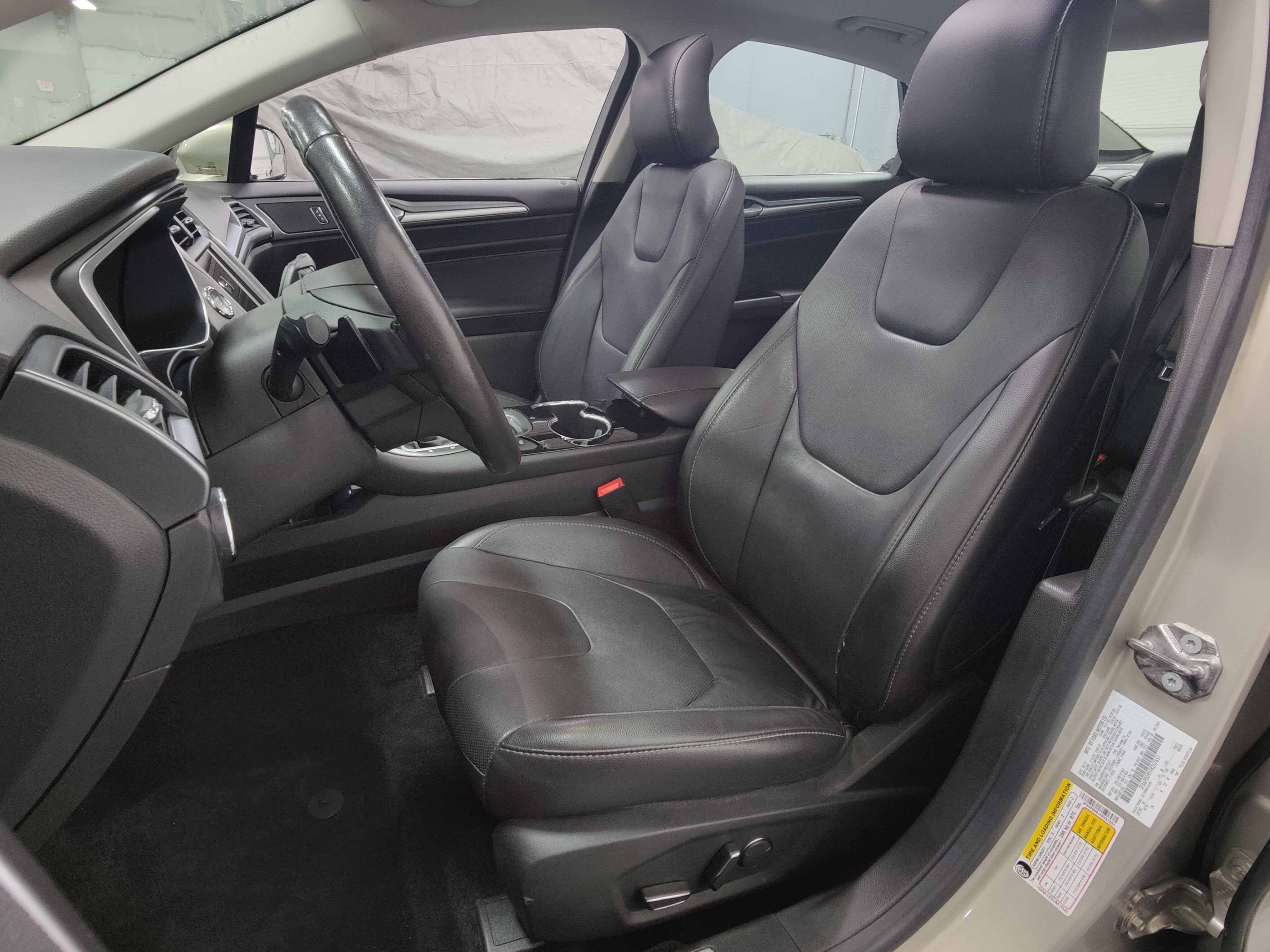 2015 Ford Fusion Titanium AWD w/Sunroof & Nav
