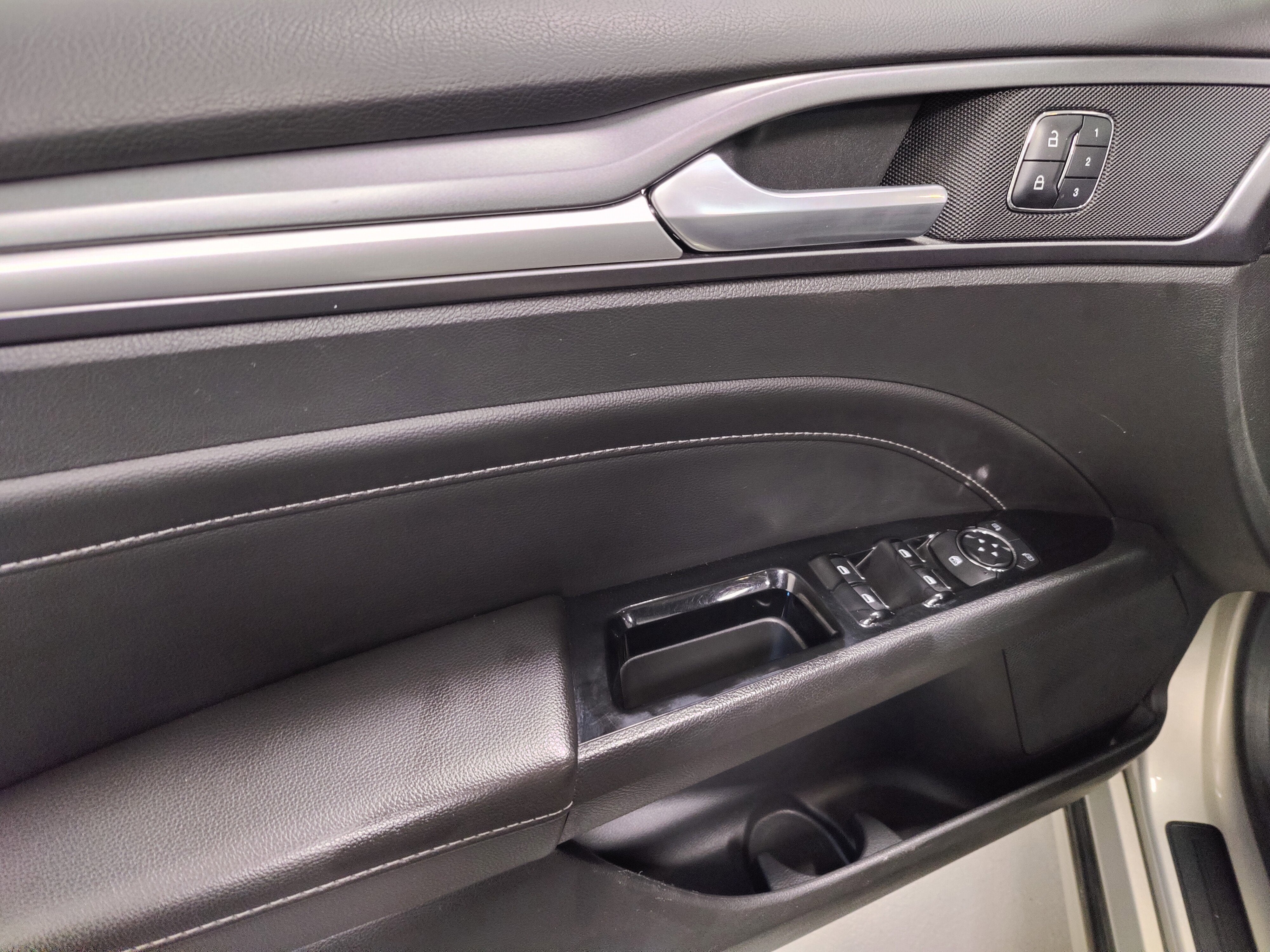 2015 Ford Fusion Titanium AWD w/Sunroof & Nav