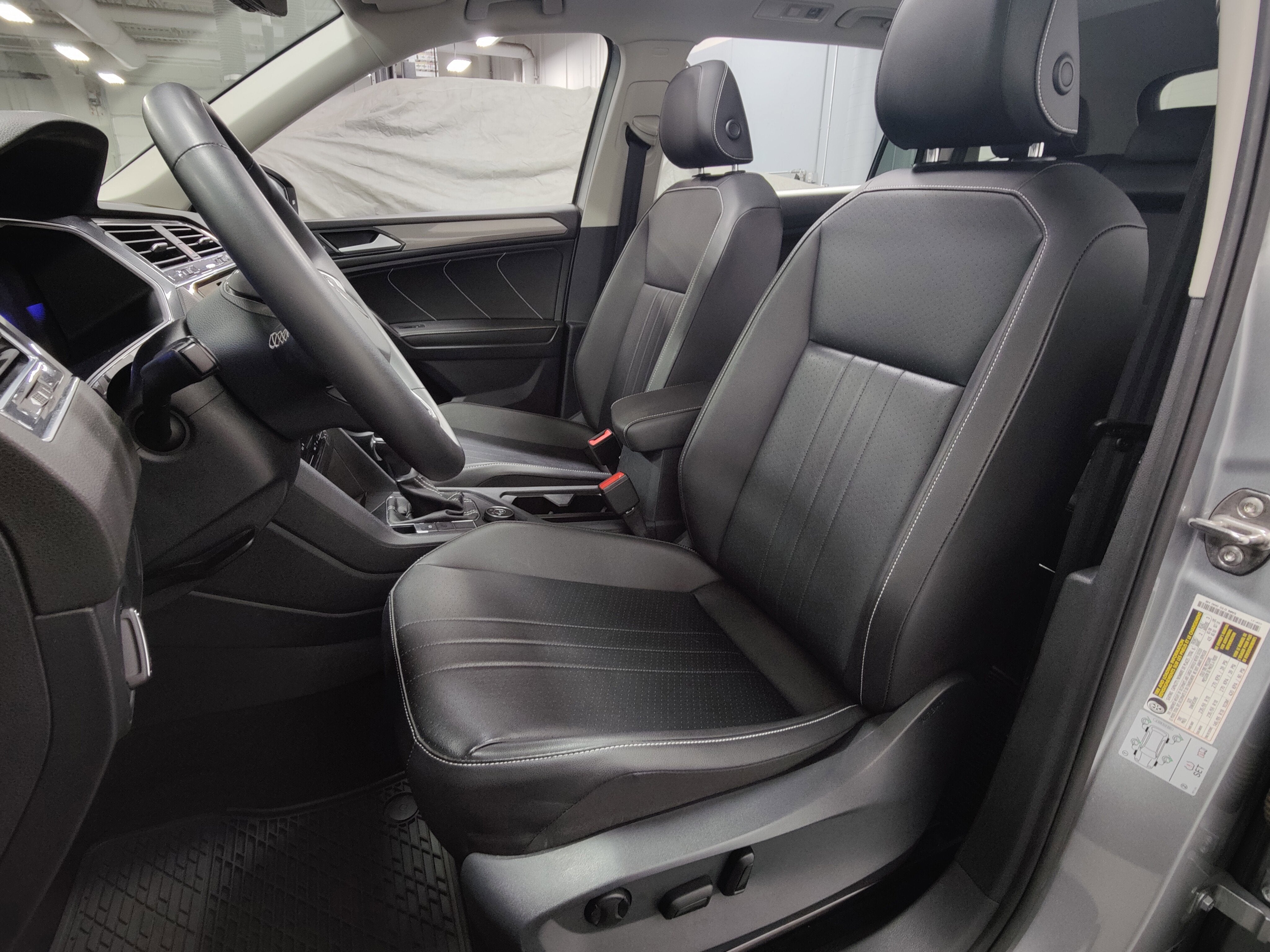 2022 Volkswagen Tiguan SE AWD w/Sunroof