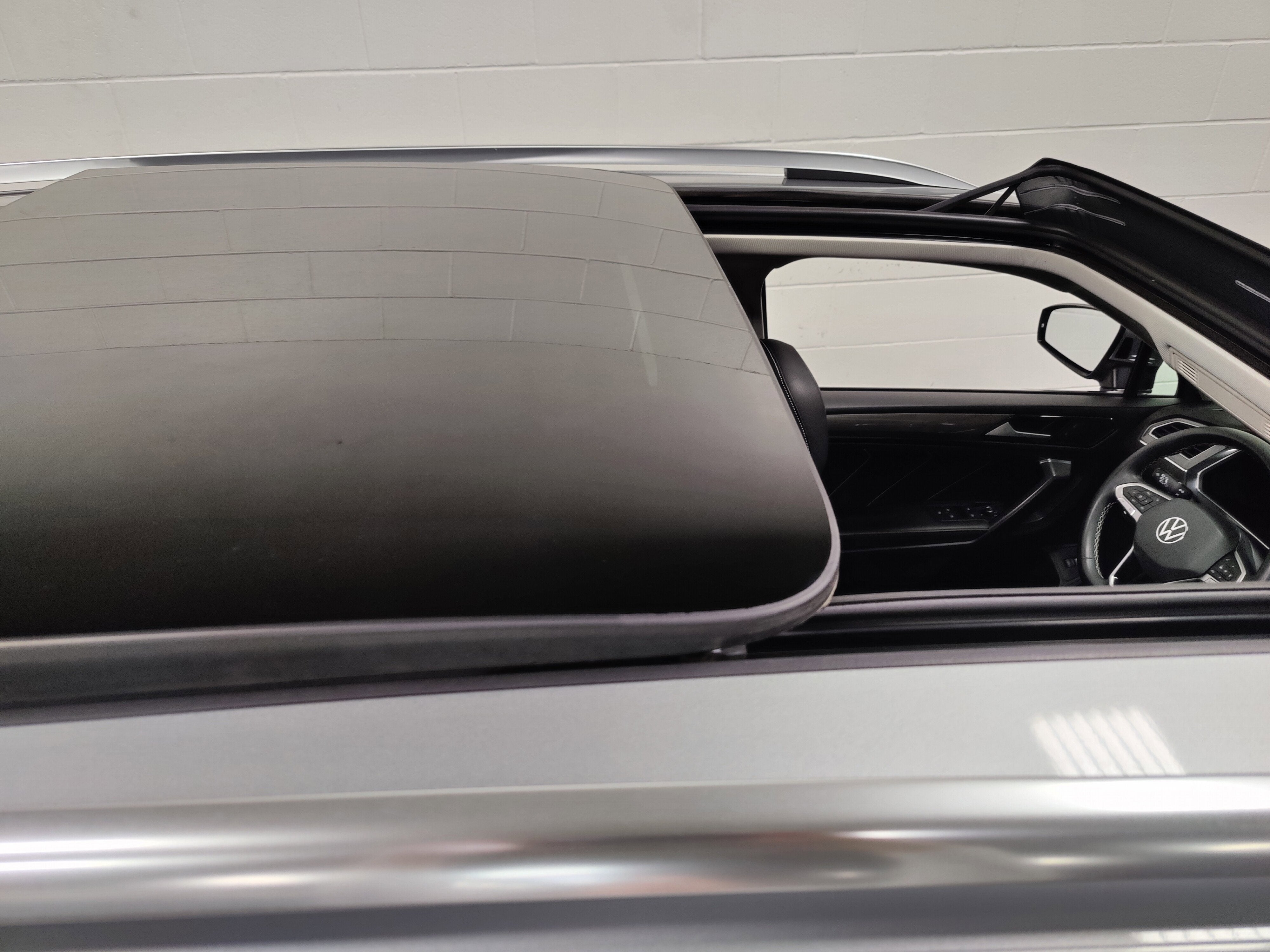 2022 Volkswagen Tiguan SE AWD w/Sunroof