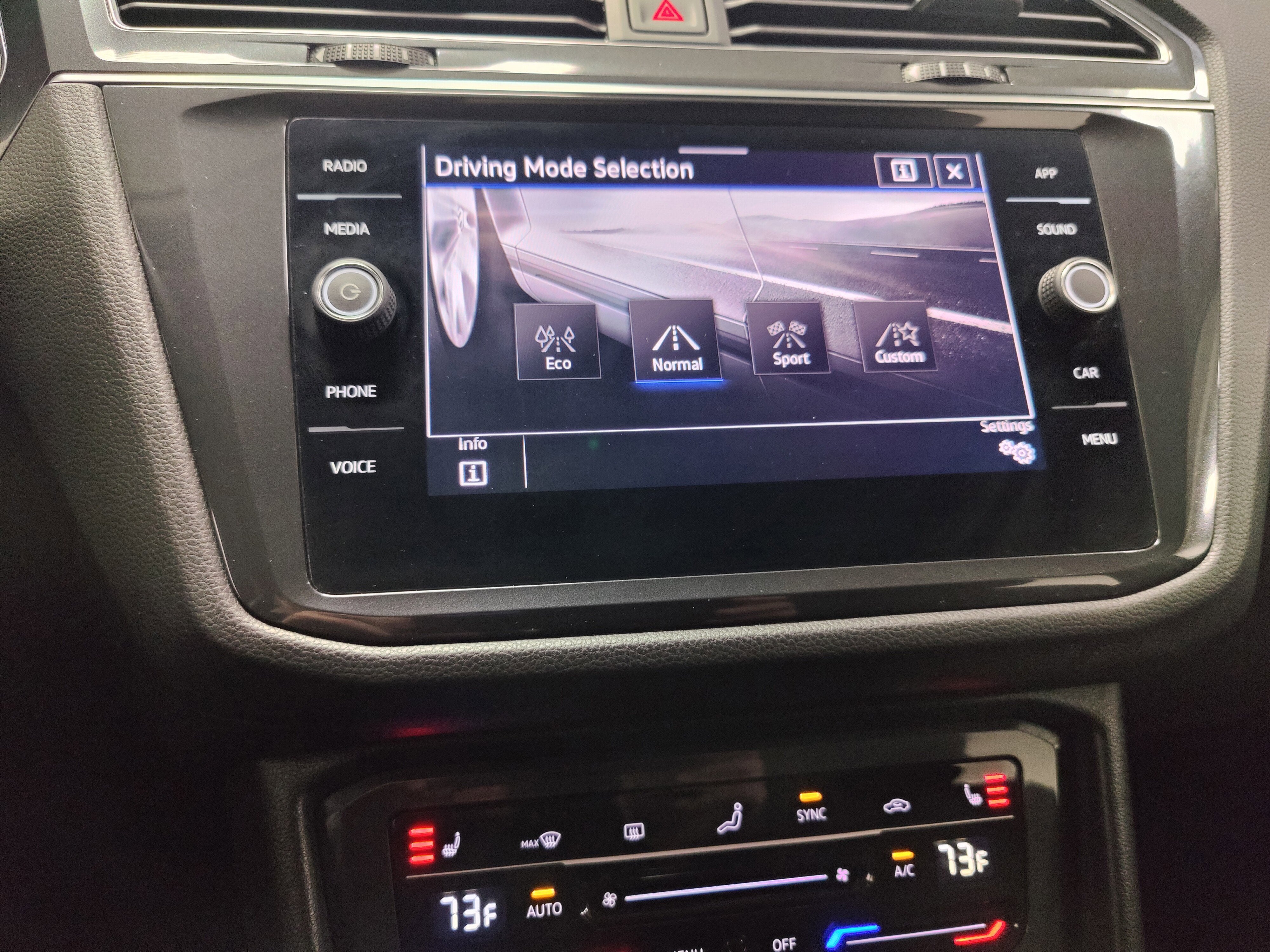 2022 Volkswagen Tiguan SE AWD w/Sunroof