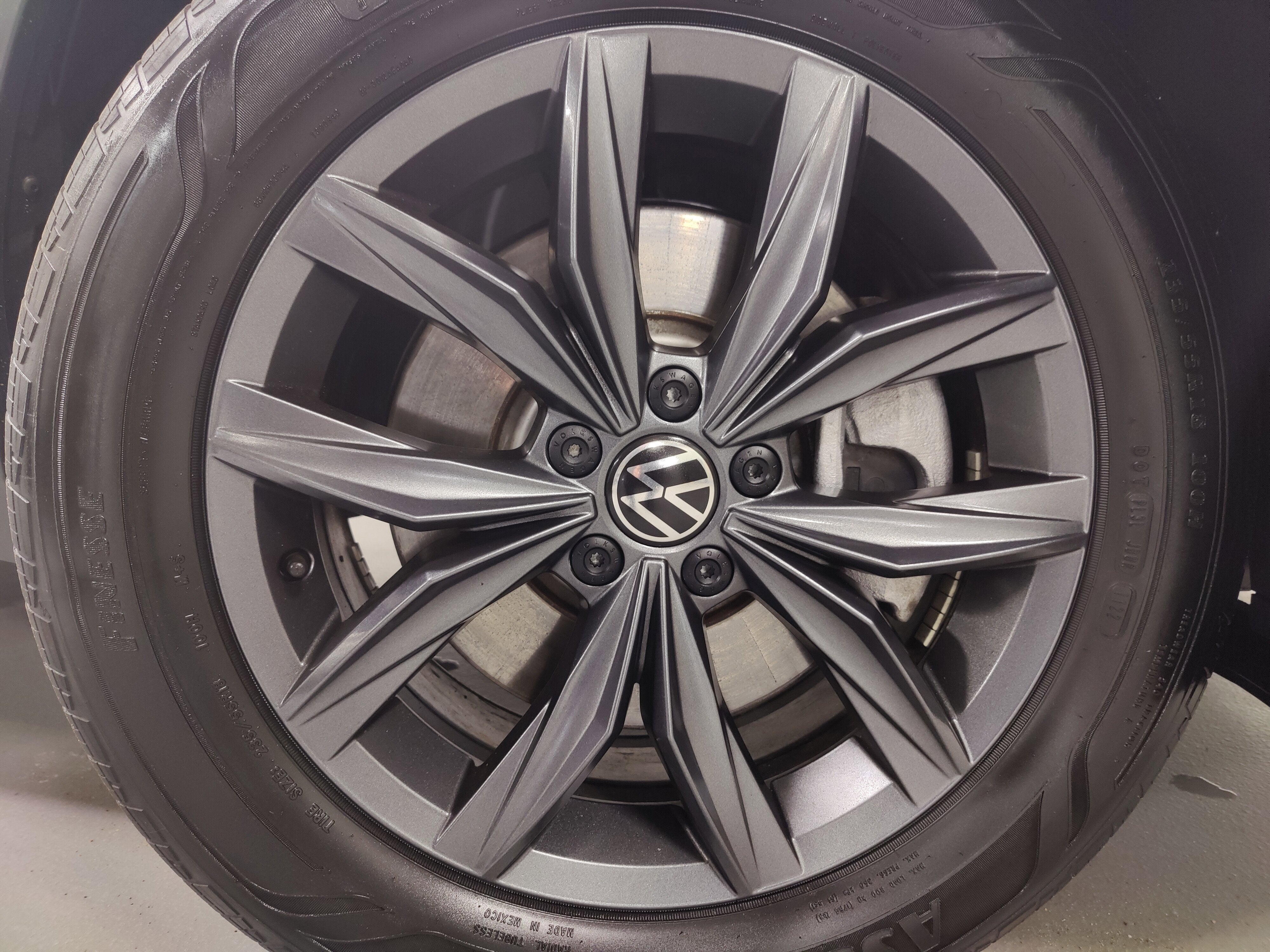 2022 Volkswagen Tiguan SE AWD w/Sunroof