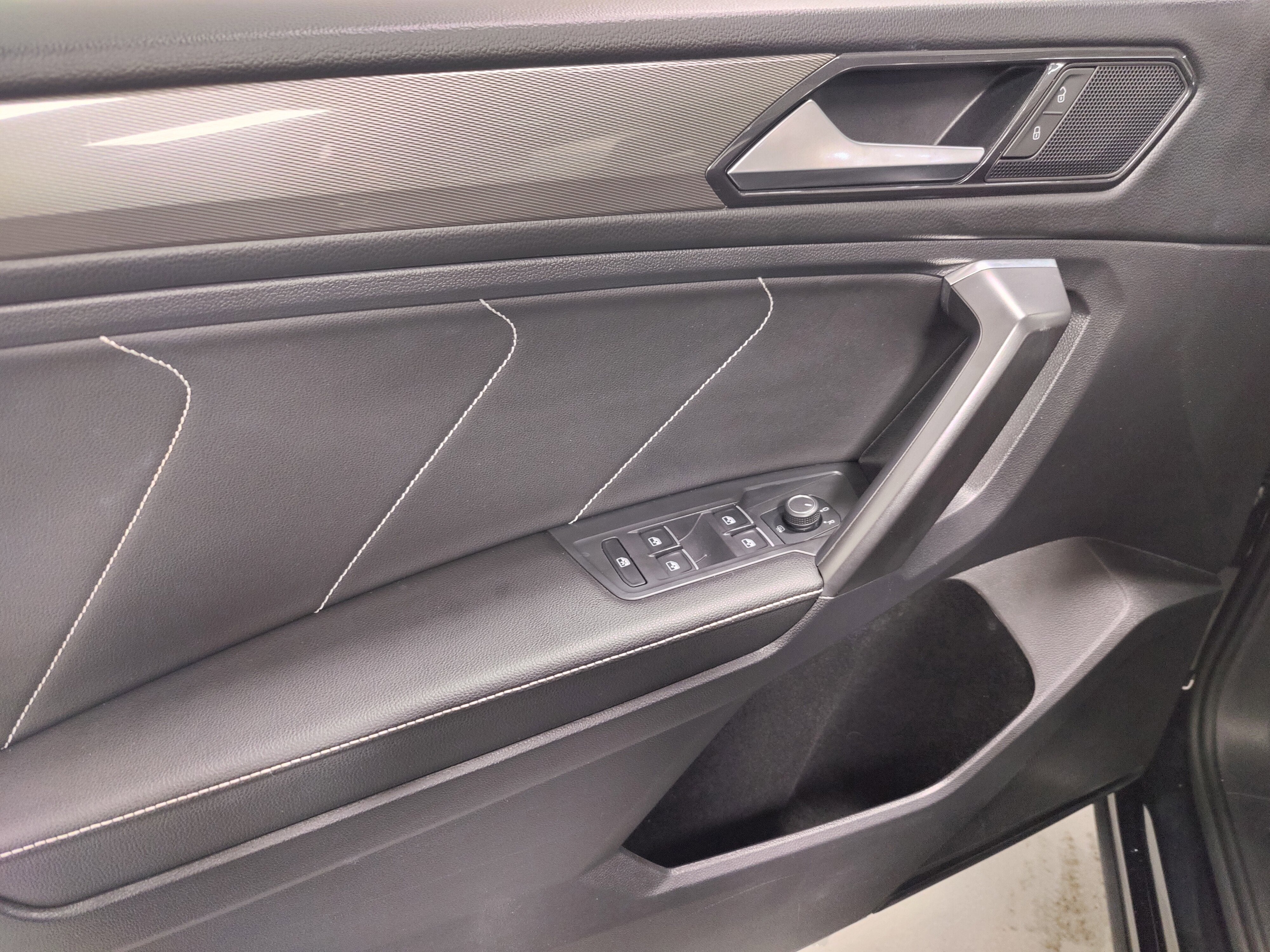 2022 Volkswagen Tiguan SE AWD w/Sunroof