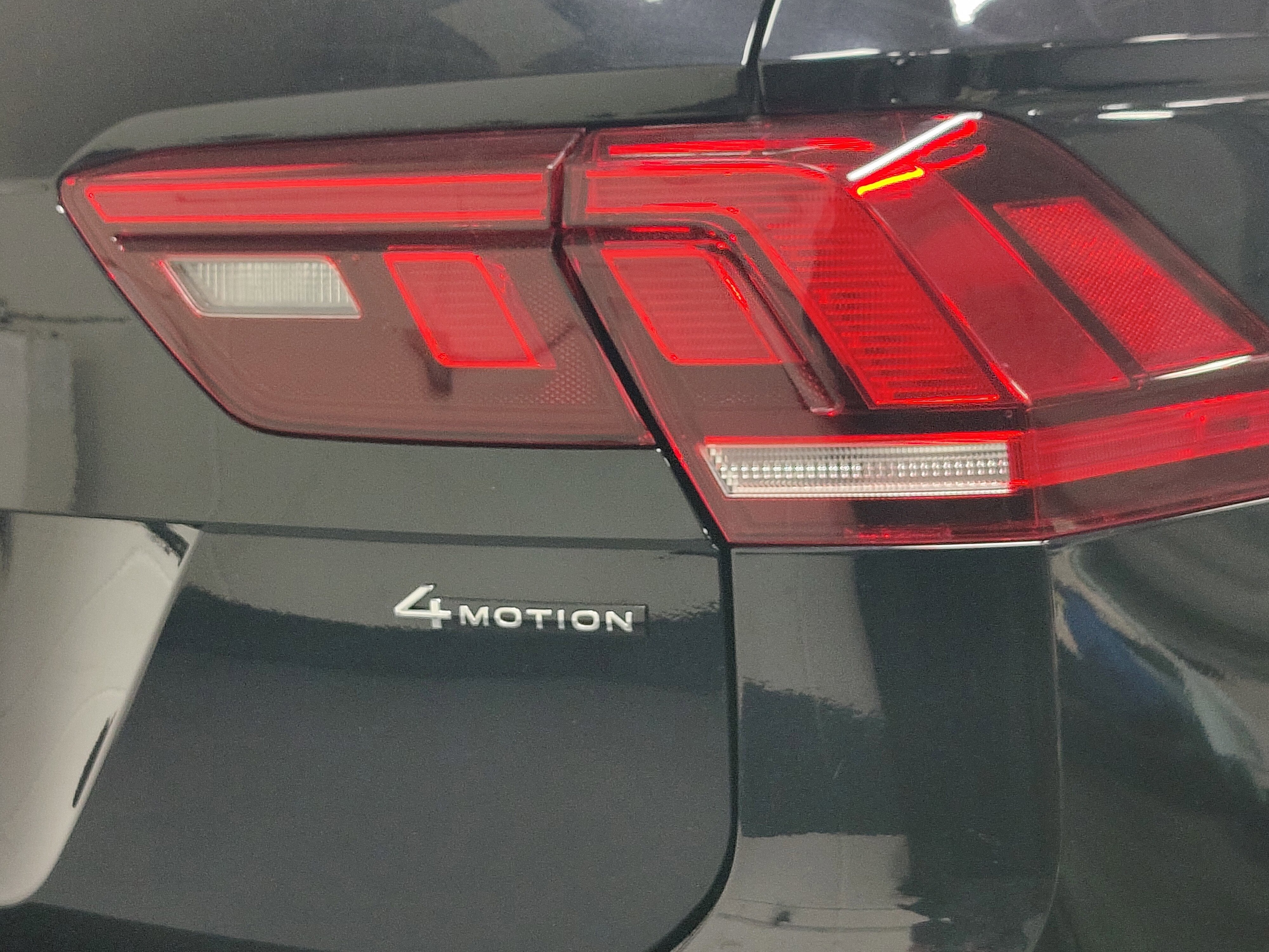 2022 Volkswagen Tiguan SE AWD w/Sunroof