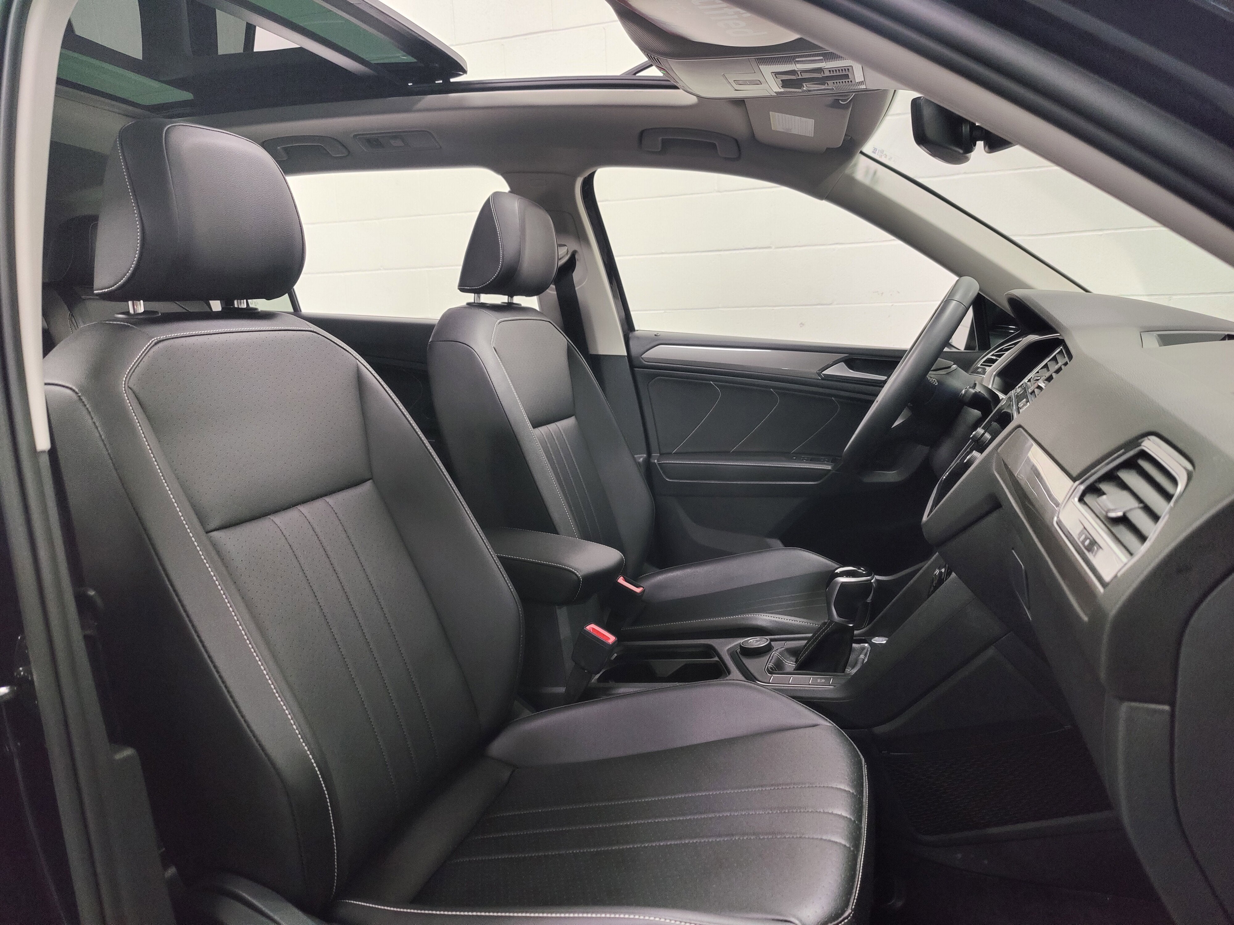 2022 Volkswagen Tiguan SE AWD w/Sunroof