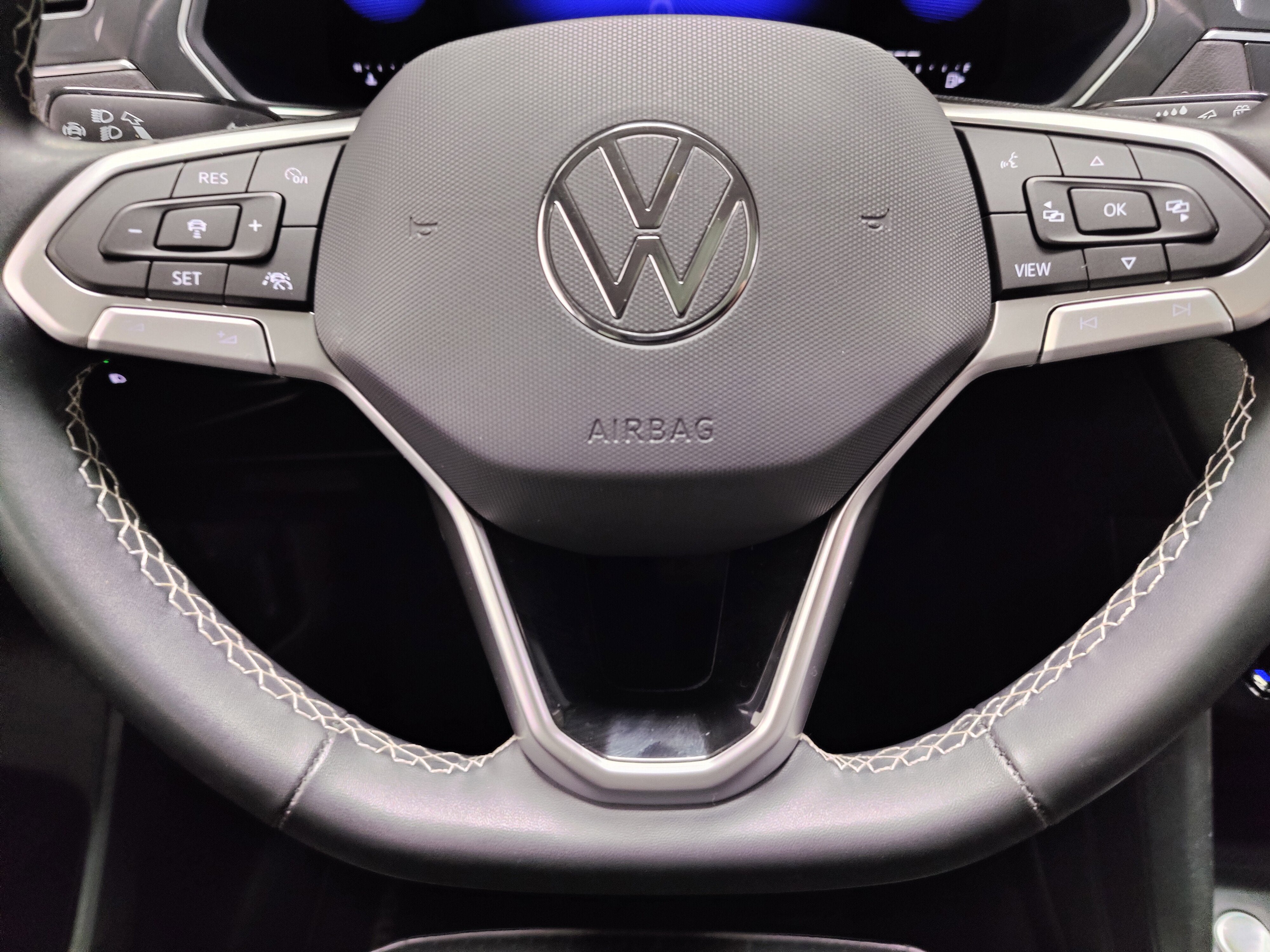 2022 Volkswagen Tiguan SE AWD w/Sunroof