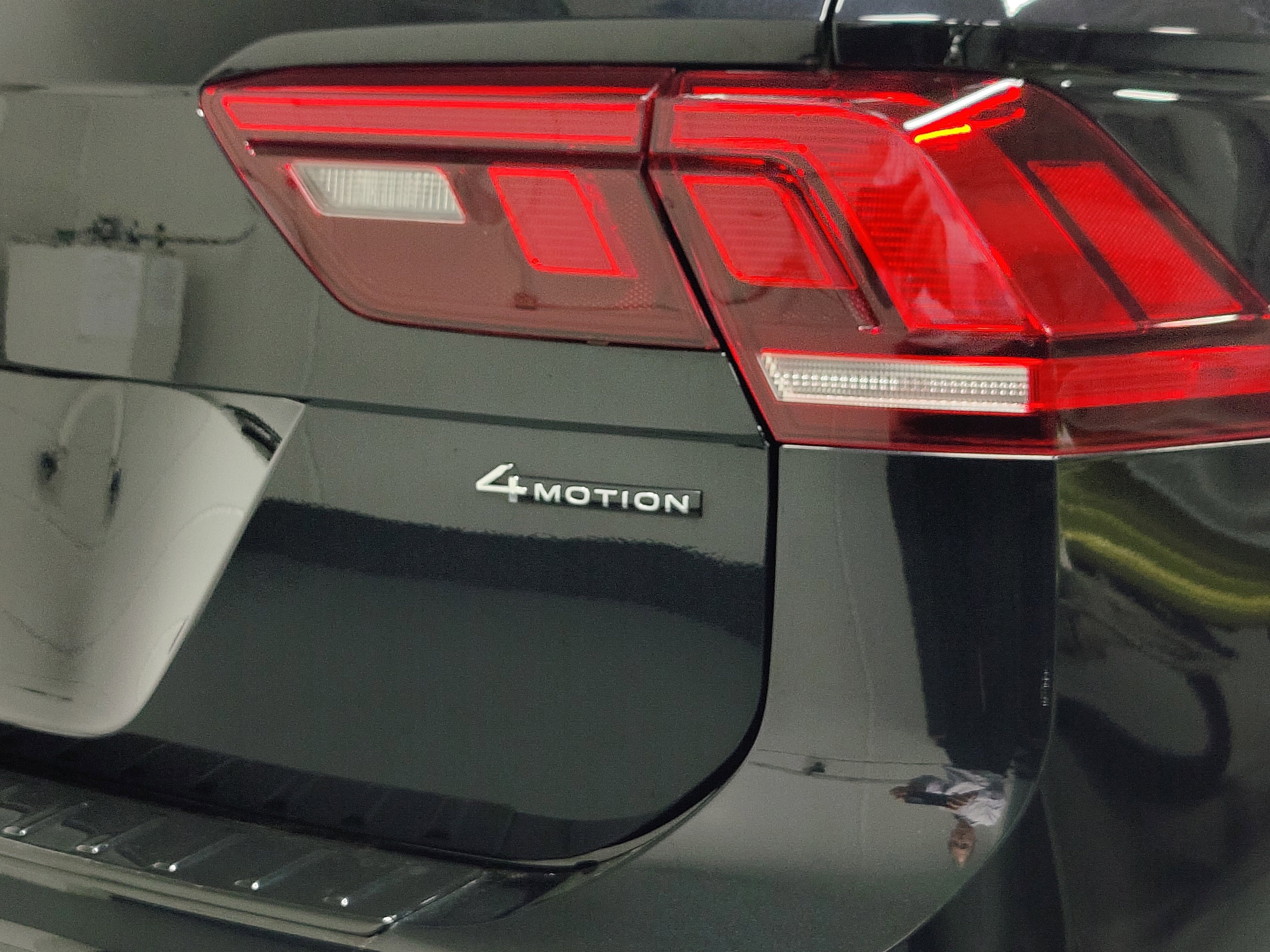 2022 Volkswagen Tiguan SE AWD w/Sunroof