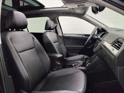 2022 Volkswagen Tiguan SE AWD w/Sunroof
