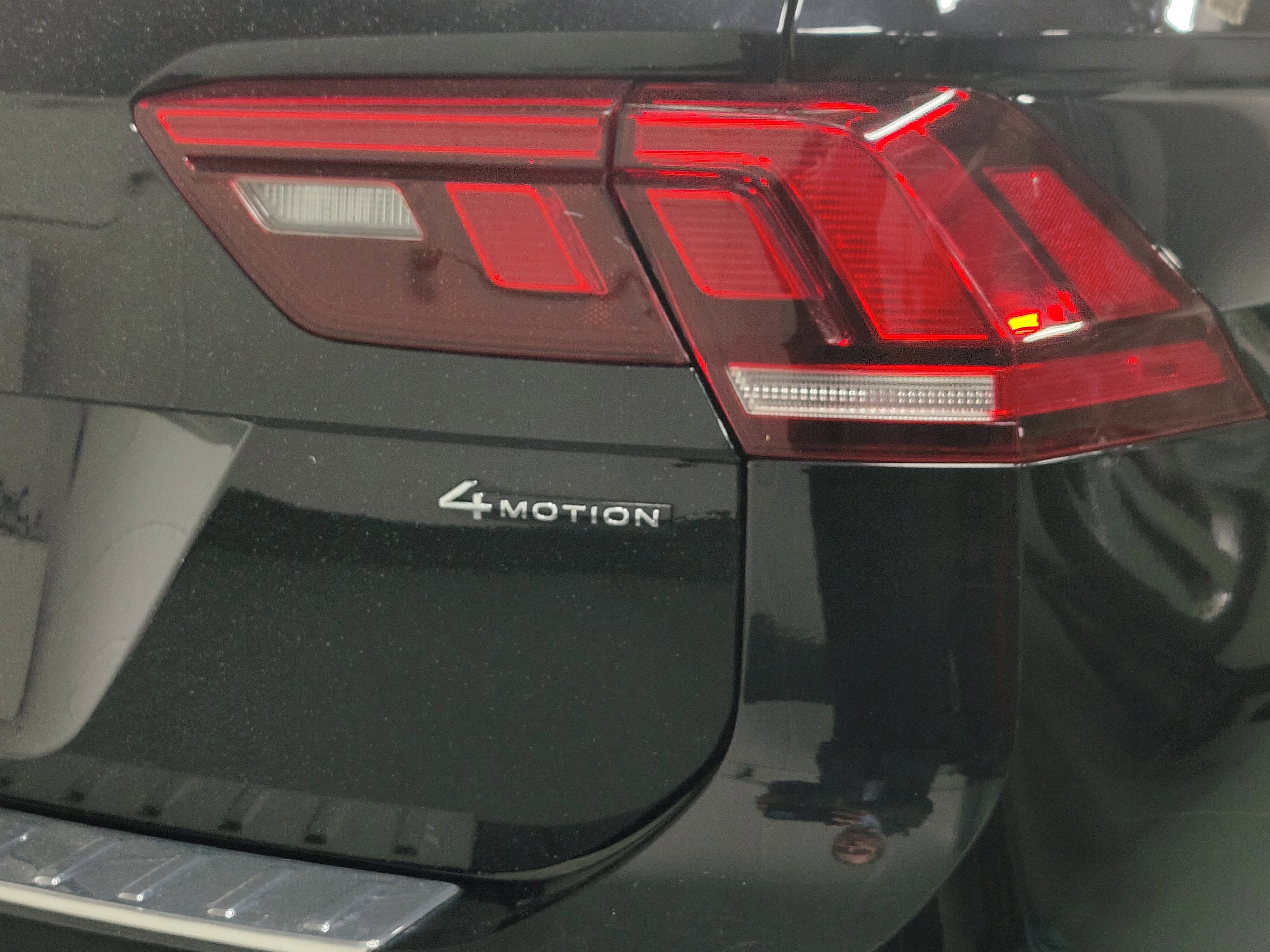 2022 Volkswagen Tiguan SE AWD w/Sunroof