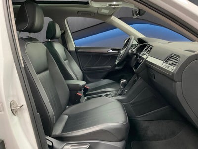 2022 Volkswagen Tiguan SE AWD w/Sunroof