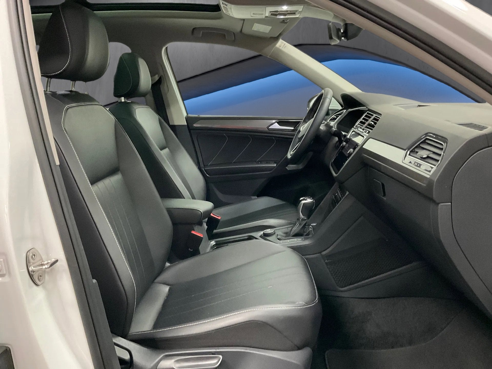 2022 Volkswagen Tiguan SE AWD w/Sunroof