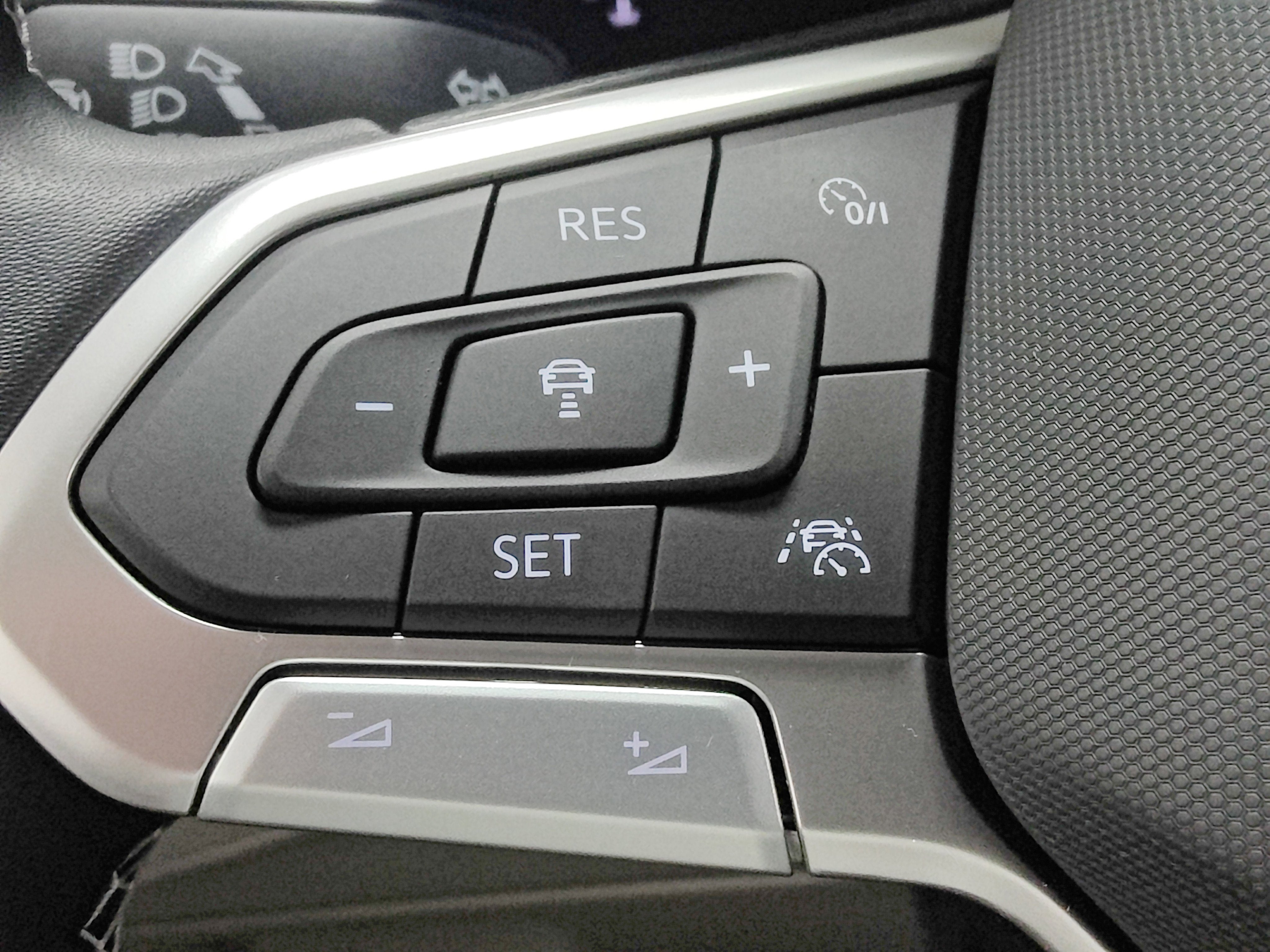 2023 Volkswagen Tiguan SE 4-Motion AWD