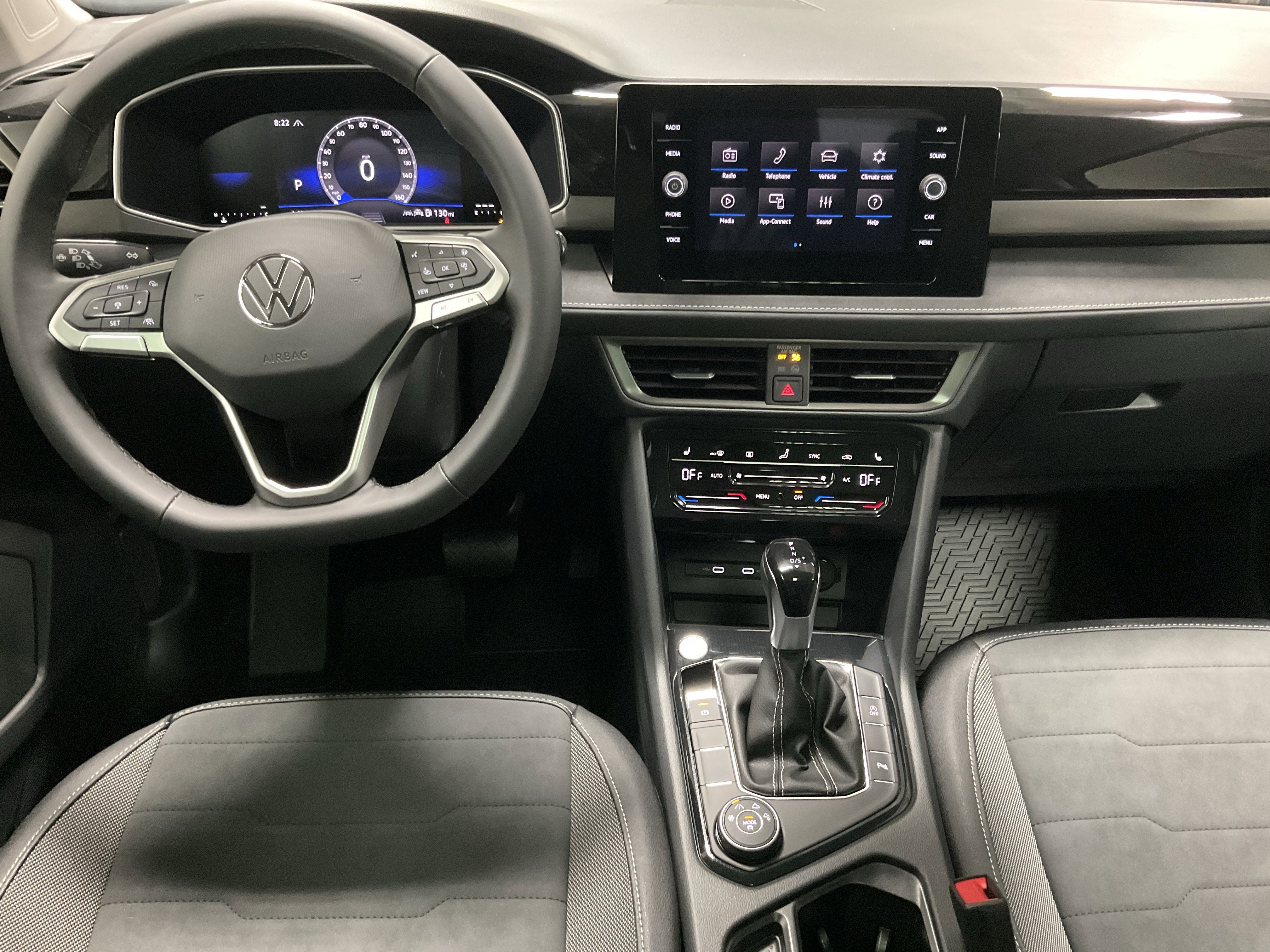 2026 Volkswagen Taos SE Black