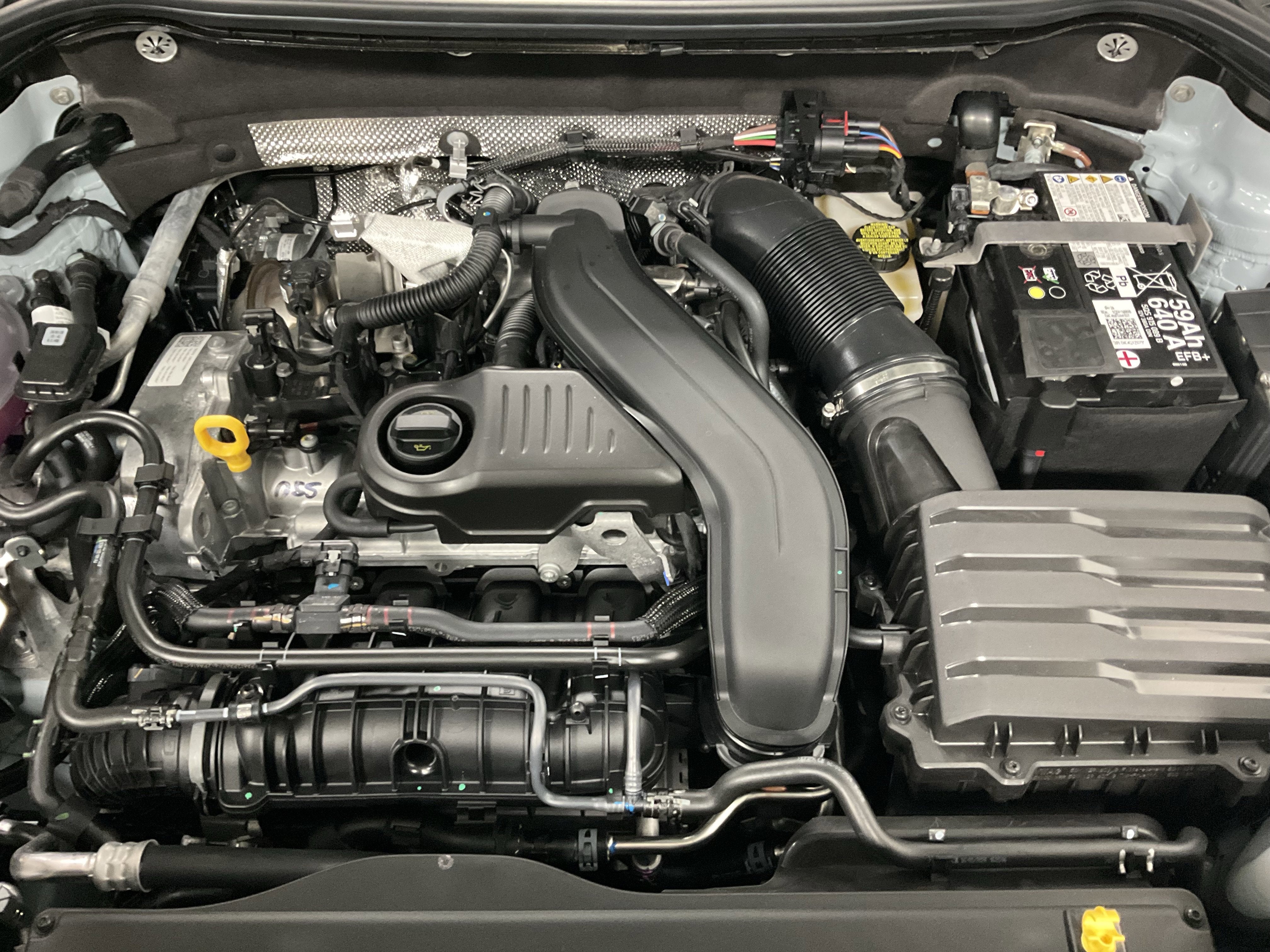2026 Volkswagen Taos SE Black