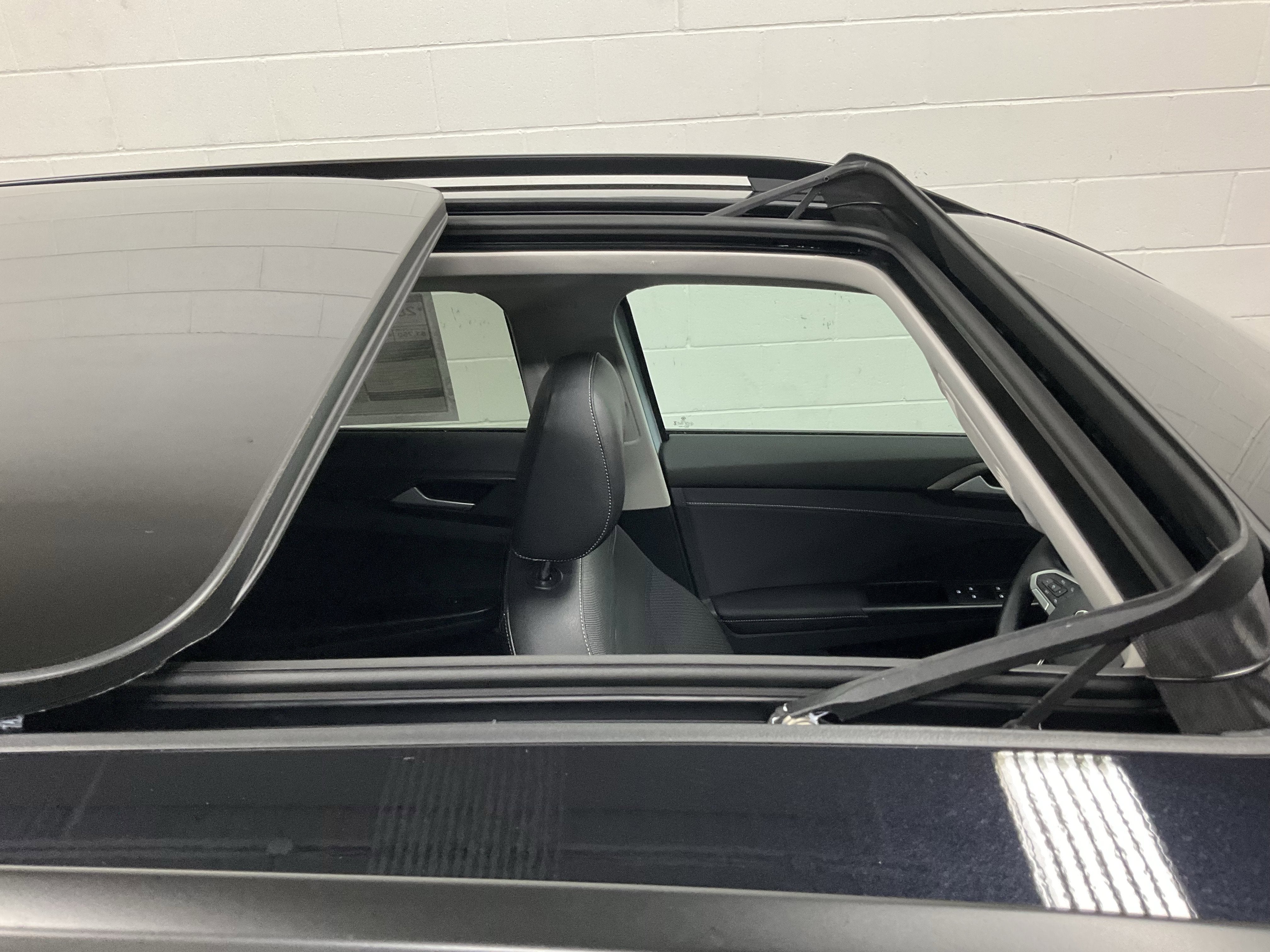 2026 Volkswagen Taos SE Black