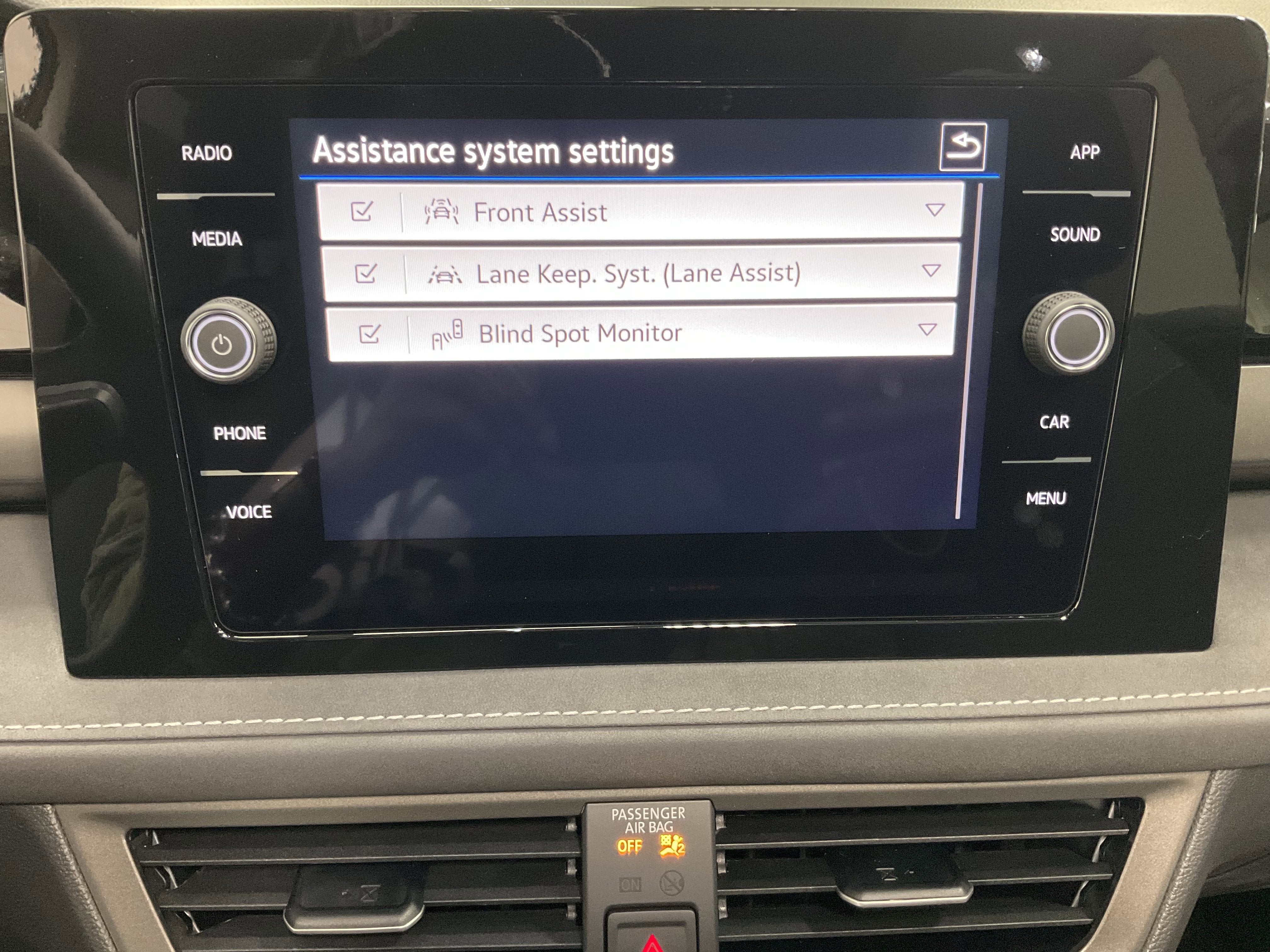 2026 Volkswagen Taos SE Black