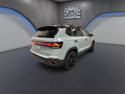 2026 Volkswagen Taos SE Black