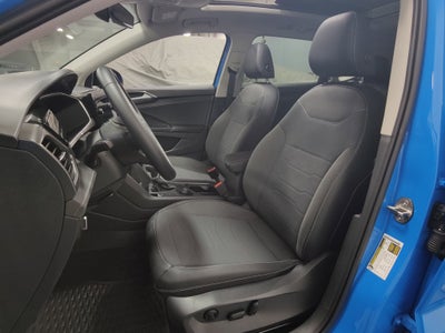 2025 Volkswagen Taos SE Black AWD w/Sunroof