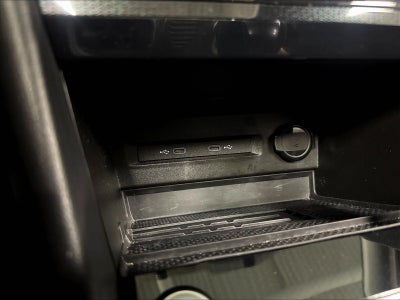 2025 Volkswagen Taos SE Black AWD w/Sunroof