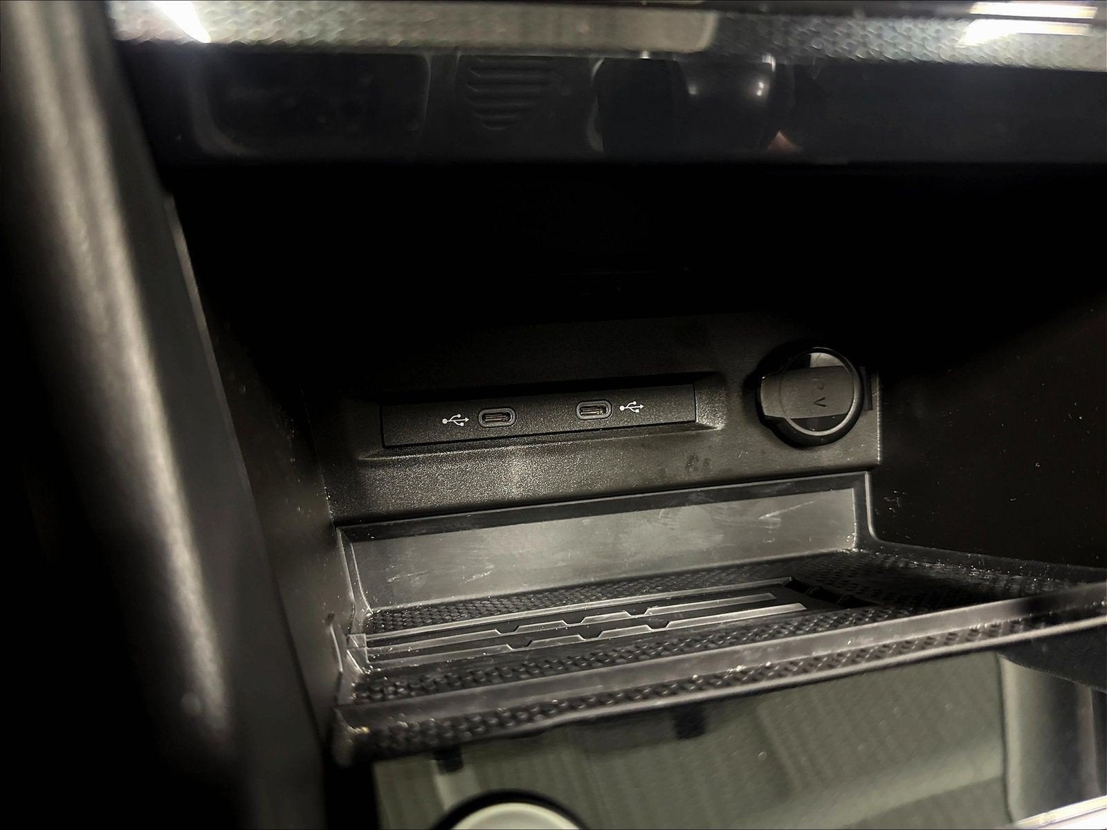 2025 Volkswagen Taos SE Black AWD w/Sunroof