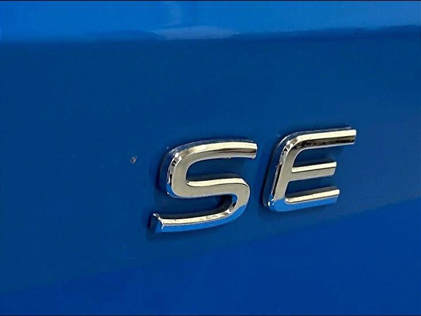 2025 Volkswagen Taos SE Black AWD w/Sunroof