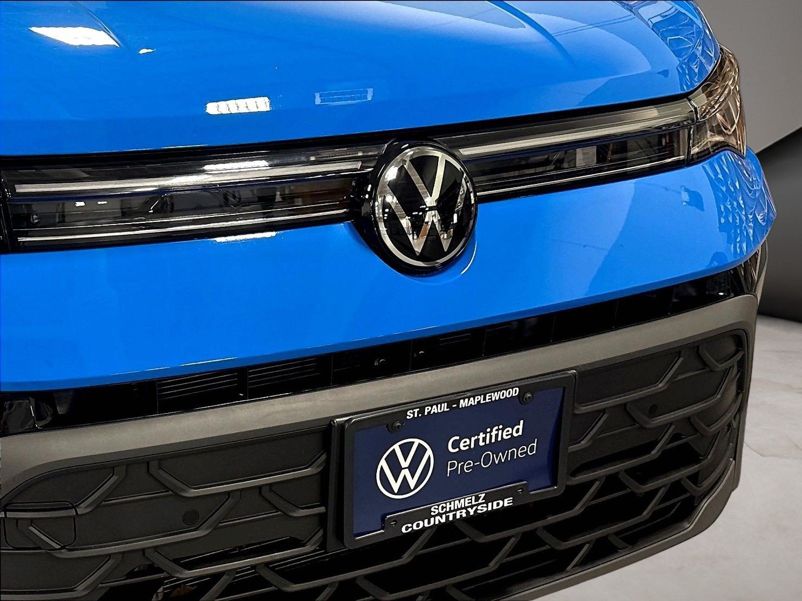 2025 Volkswagen Taos SE Black AWD w/Sunroof