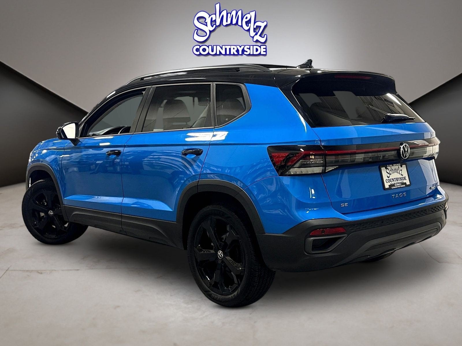 2025 Volkswagen Taos SE Black AWD w/Sunroof